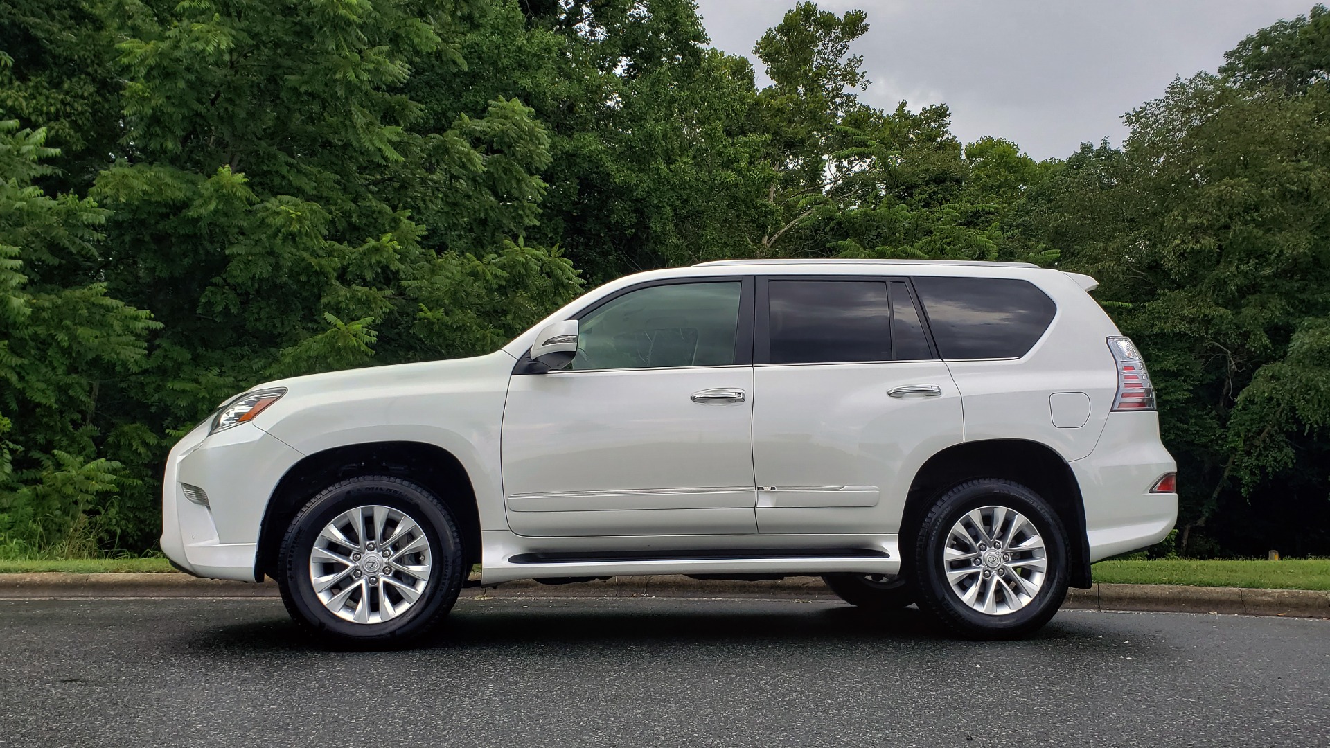 Used 2019 Lexus GX GX 460 for sale Sold at Formula Imports in Charlotte NC 28227 2