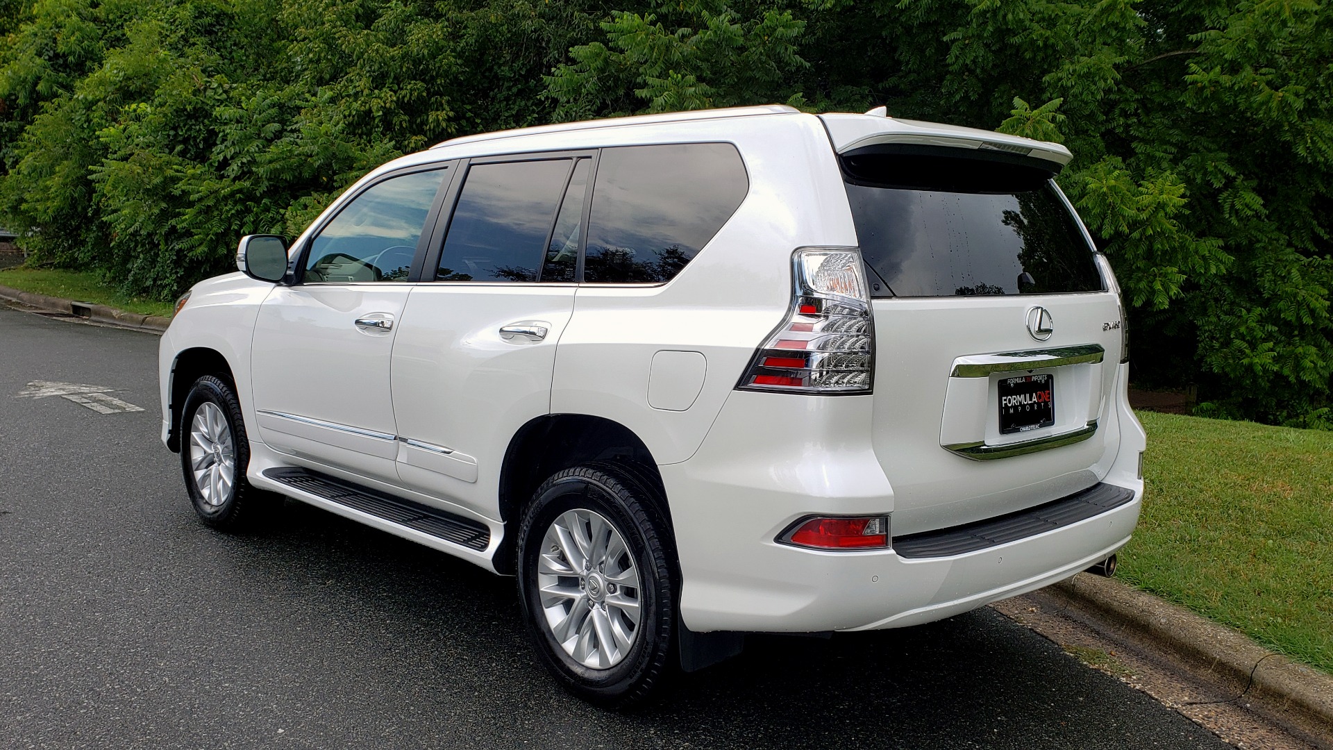Used 2019 Lexus GX GX 460 for sale Sold at Formula Imports in Charlotte NC 28227 3