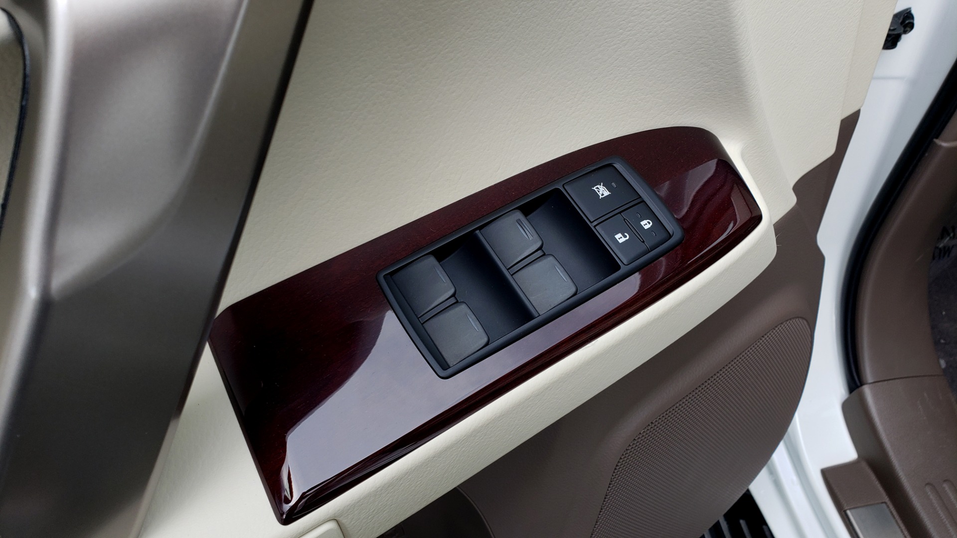 Used 2019 Lexus GX GX 460 for sale Sold at Formula Imports in Charlotte NC 28227 36