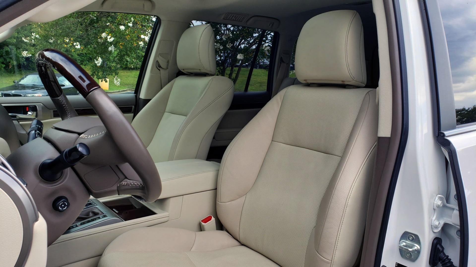 Used 2019 Lexus GX GX 460 for sale Sold at Formula Imports in Charlotte NC 28227 39