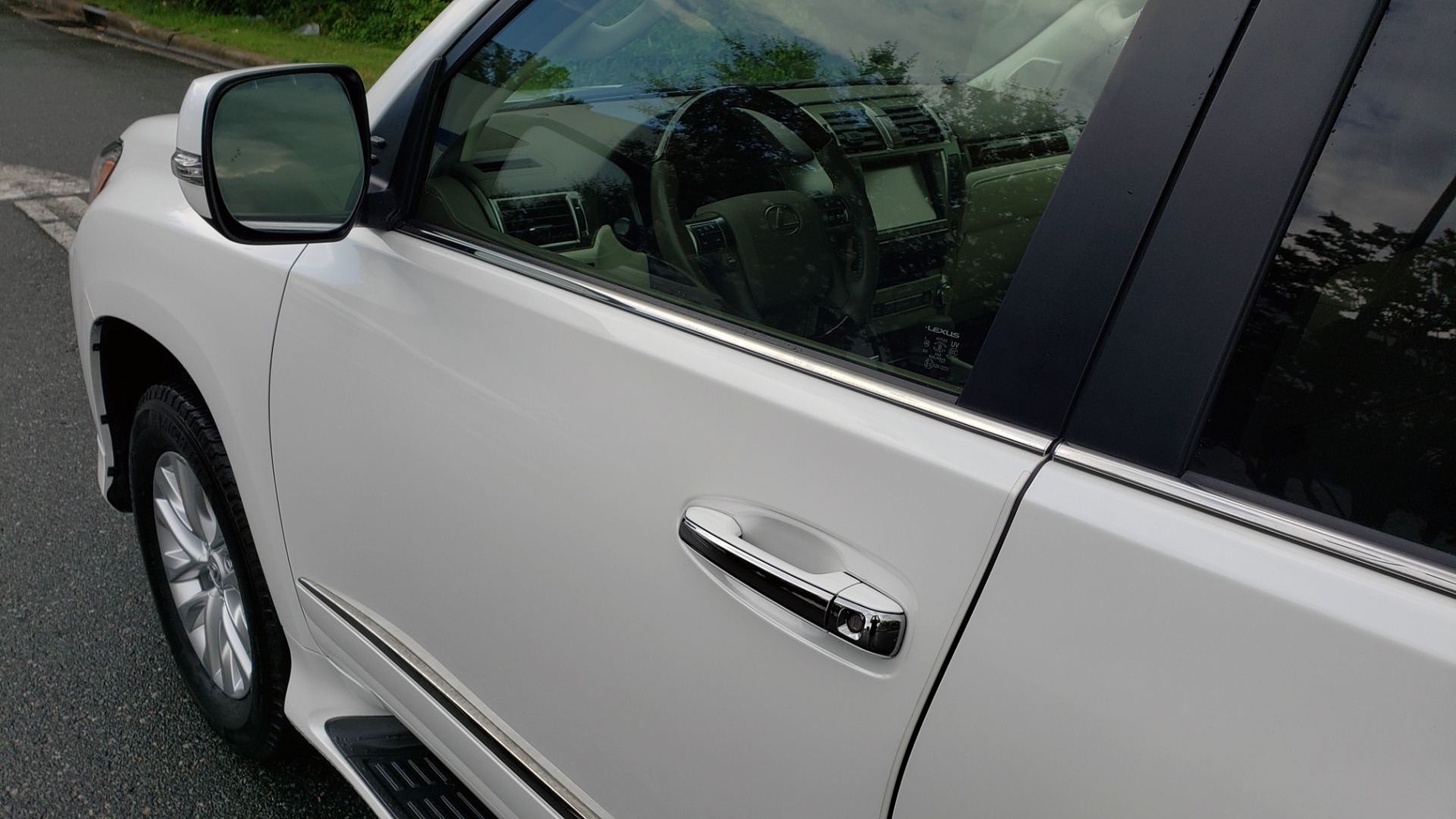 Used 2019 Lexus GX GX 460 for sale Sold at Formula Imports in Charlotte NC 28227 4