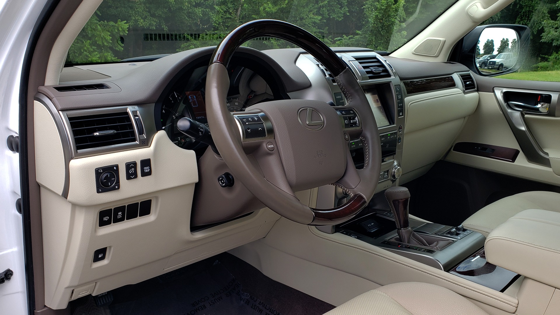 Used 2019 Lexus GX GX 460 for sale Sold at Formula Imports in Charlotte NC 28227 40