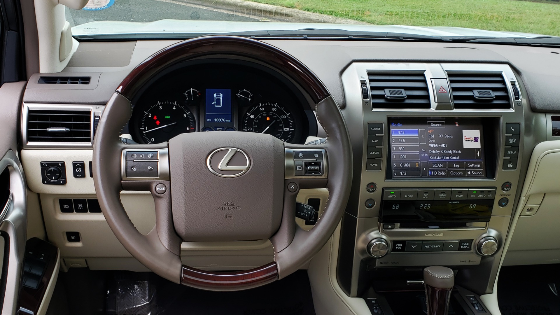 Used 2019 Lexus GX GX 460 for sale Sold at Formula Imports in Charlotte NC 28227 41