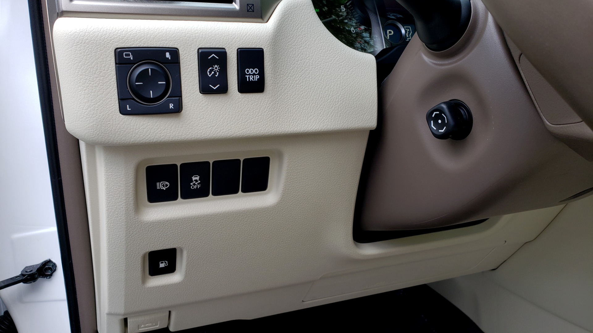 Used 2019 Lexus GX GX 460 for sale Sold at Formula Imports in Charlotte NC 28227 42