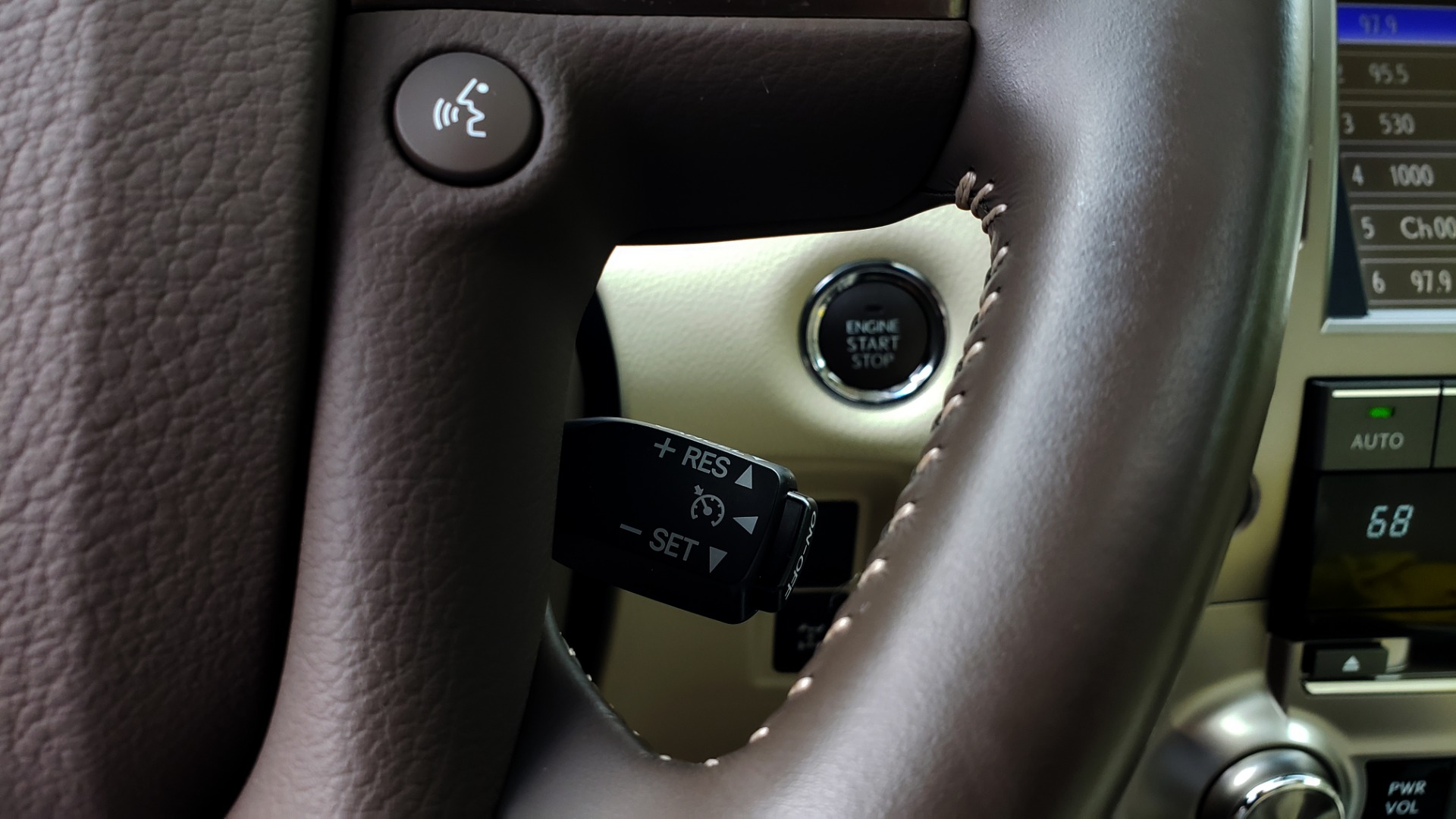 Used 2019 Lexus GX GX 460 for sale Sold at Formula Imports in Charlotte NC 28227 43