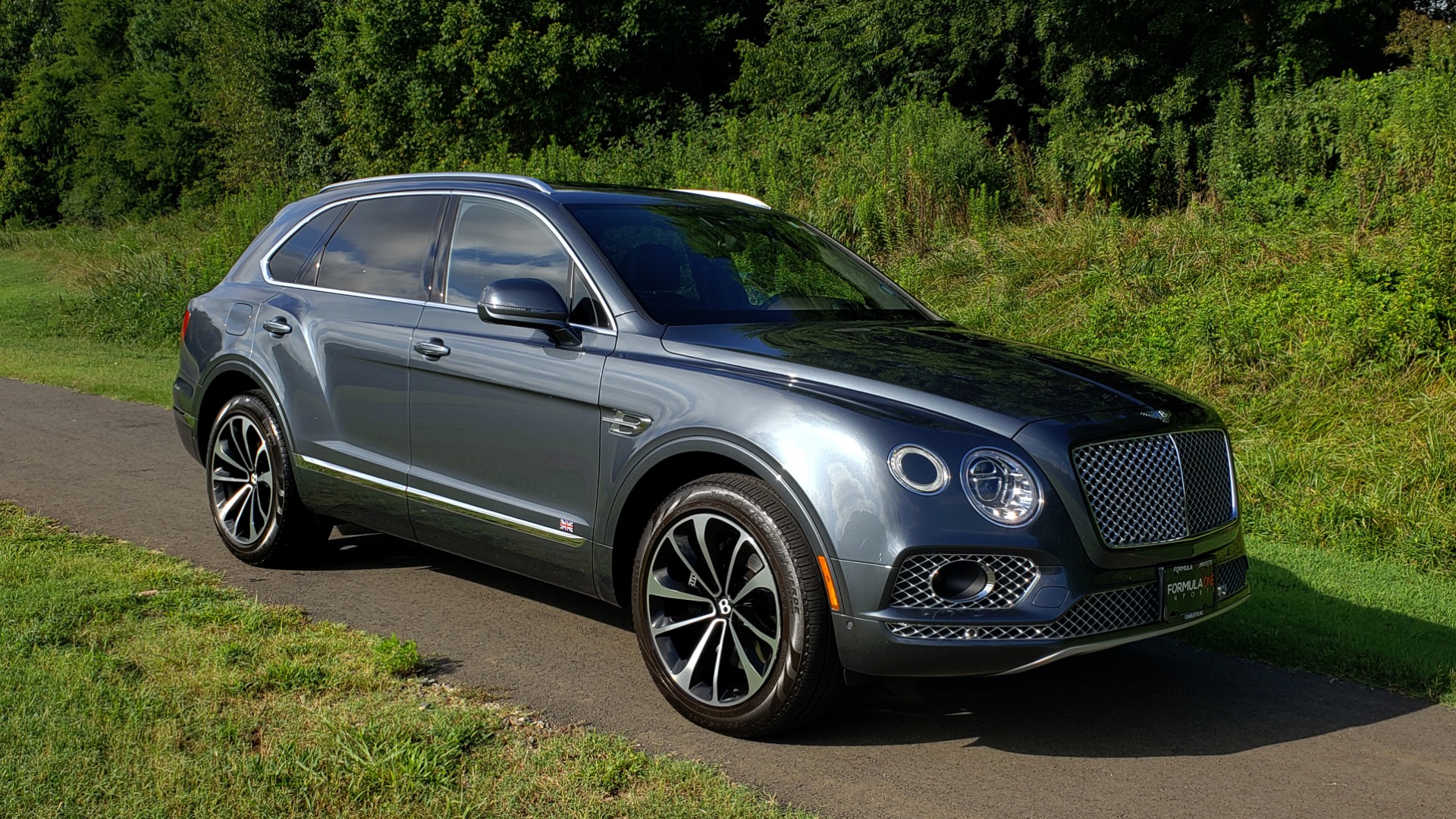 Used 2017 Bentley BENTAYGA W12 600HP / NAV / HTD SEATS / PANO-ROOF / REARVIEW / 21IN WHEELS for sale Sold at Formula Imports in Charlotte NC 28227 22