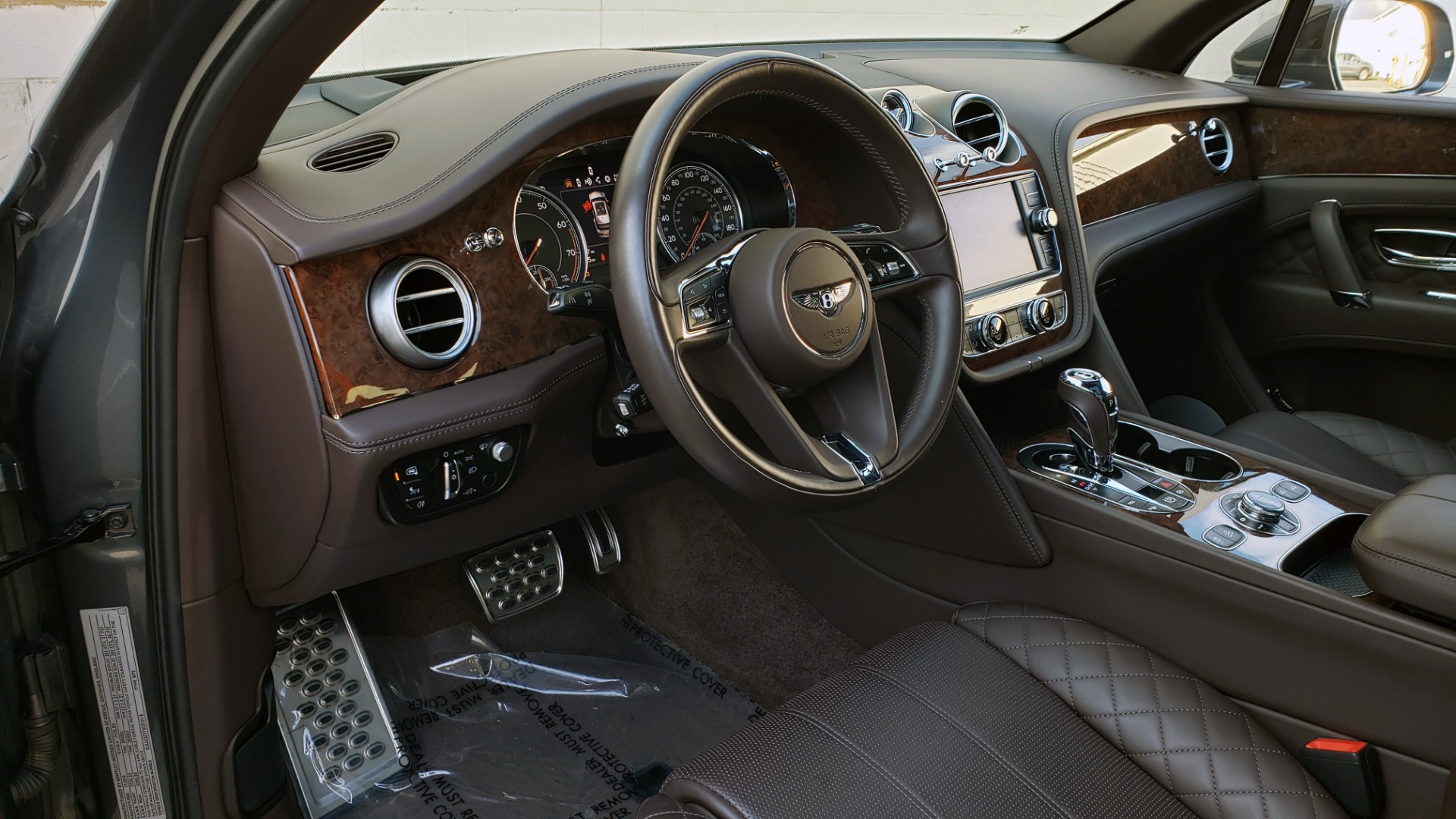 Used 2017 Bentley BENTAYGA W12 600HP / NAV / HTD SEATS / PANO-ROOF / REARVIEW / 21IN WHEELS for sale Sold at Formula Imports in Charlotte NC 28227 50