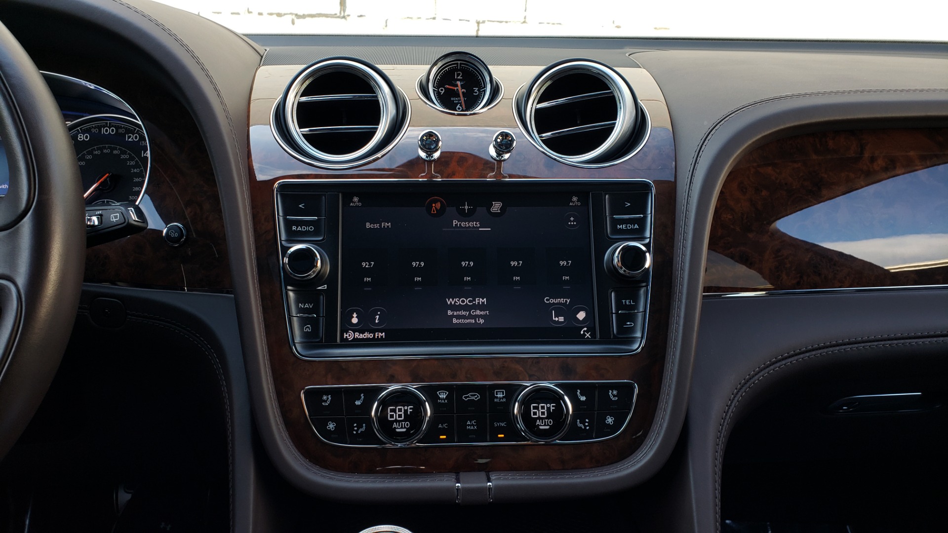 Used 2017 Bentley BENTAYGA W12 600HP / NAV / HTD SEATS / PANO-ROOF / REARVIEW for sale Sold at Formula Imports in Charlotte NC 28227 58