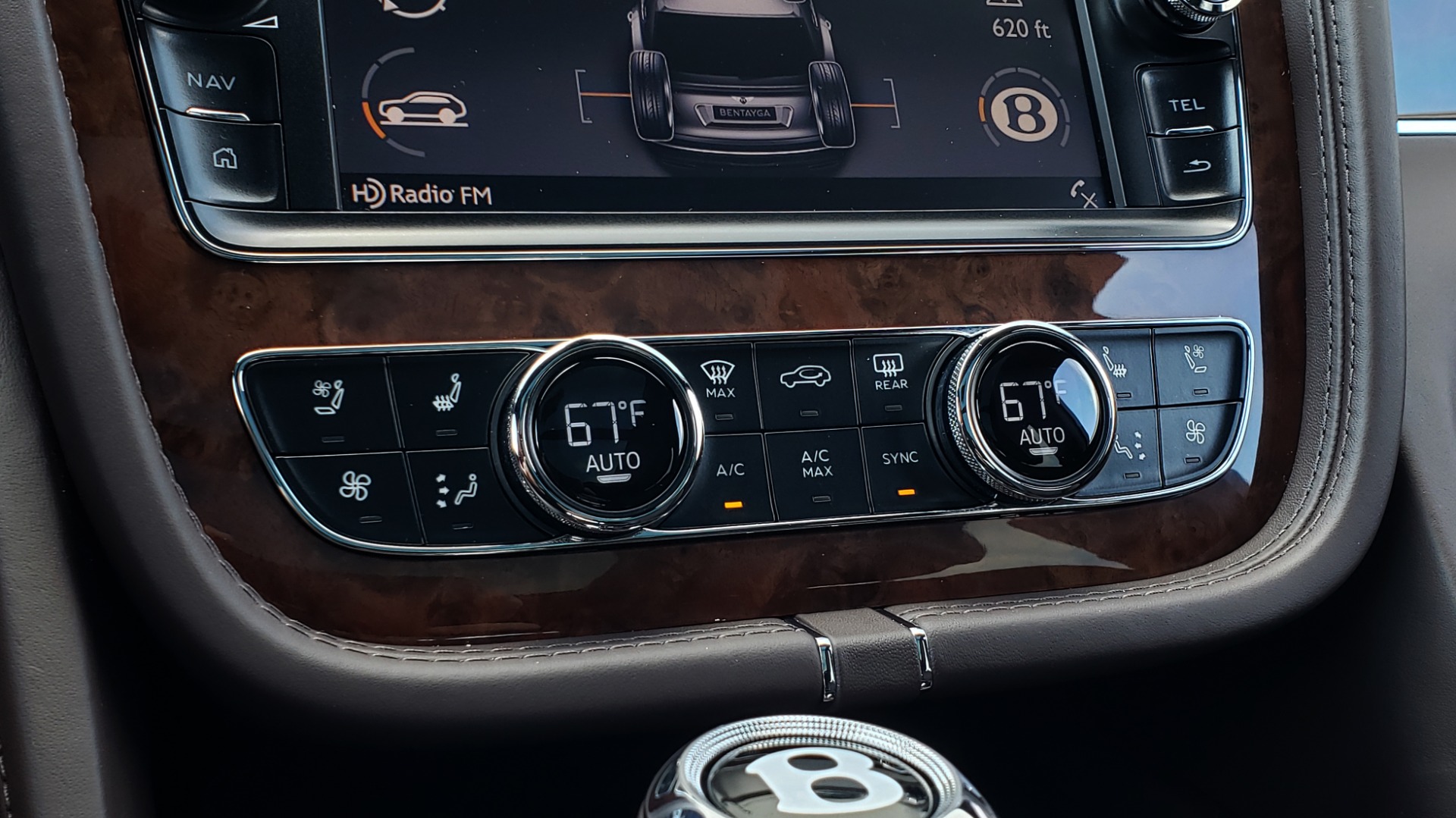 Used 2017 Bentley BENTAYGA W12 600HP / NAV / HUD / PANO-ROOF / VENT SEATS / REARVIEW for sale $144,995 at Formula Imports in Charlotte NC 28227 64