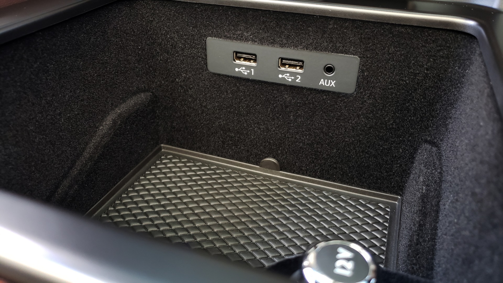 Used 2017 Bentley BENTAYGA W12 600HP / NAV / HUD / PANO-ROOF / VENT SEATS / REARVIEW for sale $144,995 at Formula Imports in Charlotte NC 28227 73