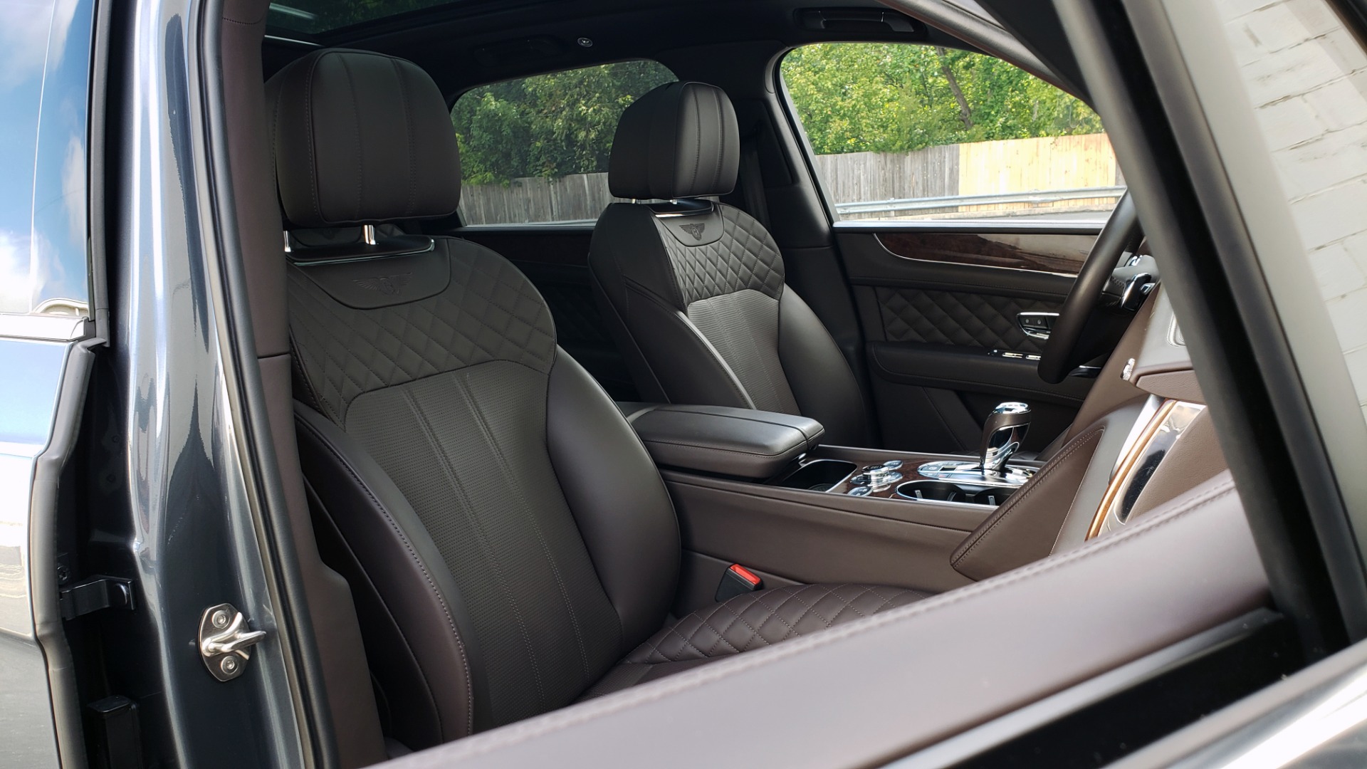 Used 2017 Bentley BENTAYGA W12 600HP / NAV / HTD SEATS / PANO-ROOF / REARVIEW / 21IN WHEELS for sale Sold at Formula Imports in Charlotte NC 28227 85