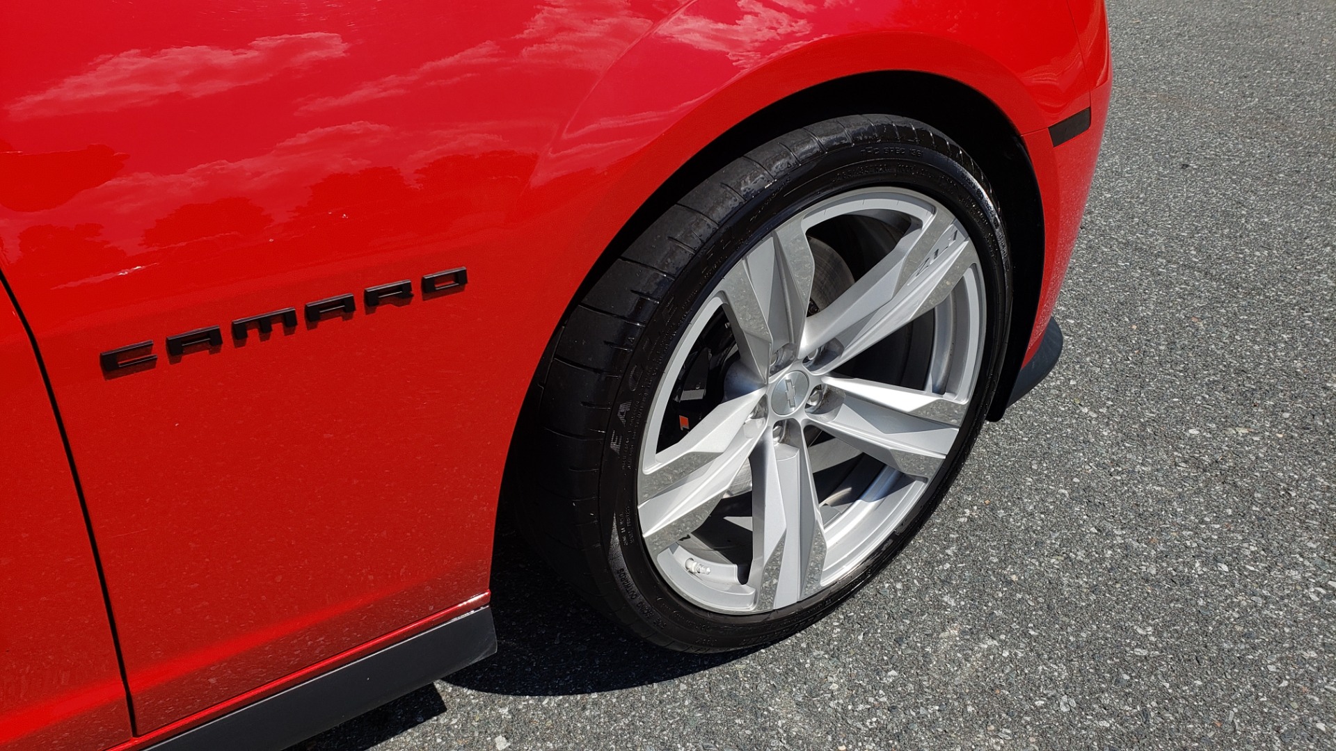 Used 2013 Chevrolet CAMARO ZL1 / 6.2L SUPERCHARGED 580HP / 6-SPD AUTO / NAV / REARVIEW for sale Sold at Formula Imports in Charlotte NC 28227 14