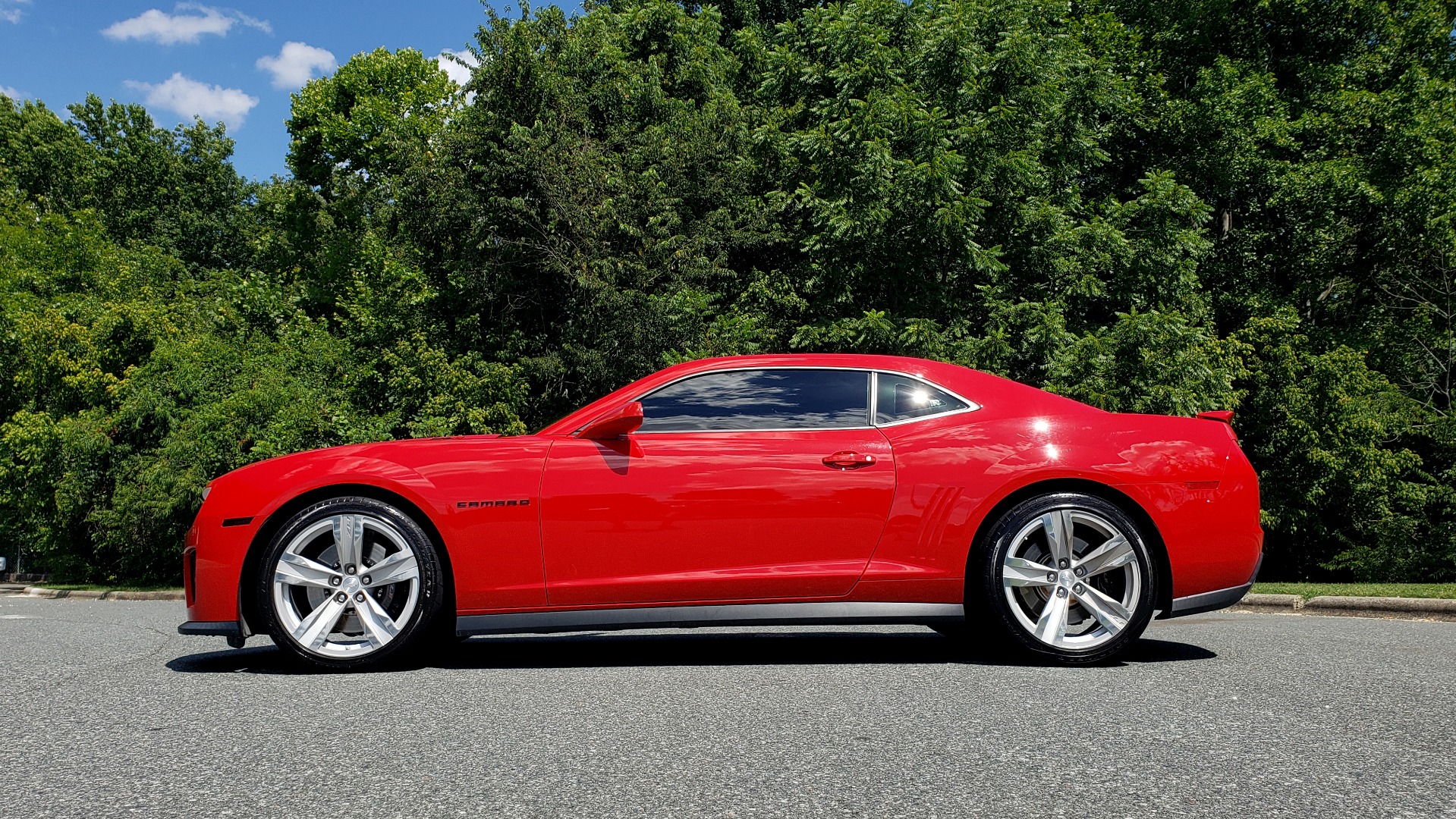 Used 2013 Chevrolet CAMARO ZL1 / 6.2L SUPERCHARGED 580HP / 6-SPD AUTO / NAV / REARVIEW for sale Sold at Formula Imports in Charlotte NC 28227 3