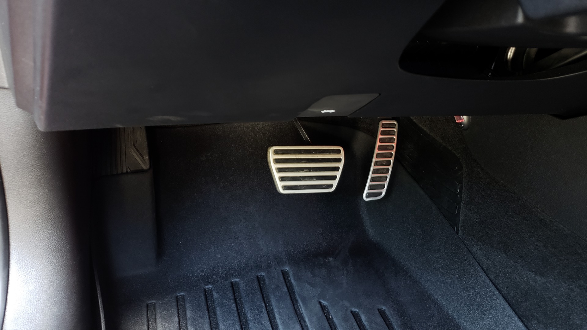Used 2013 Chevrolet CAMARO ZL1 / 6.2L SUPERCHARGED 580HP / 6-SPD AUTO / NAV / REARVIEW for sale Sold at Formula Imports in Charlotte NC 28227 47