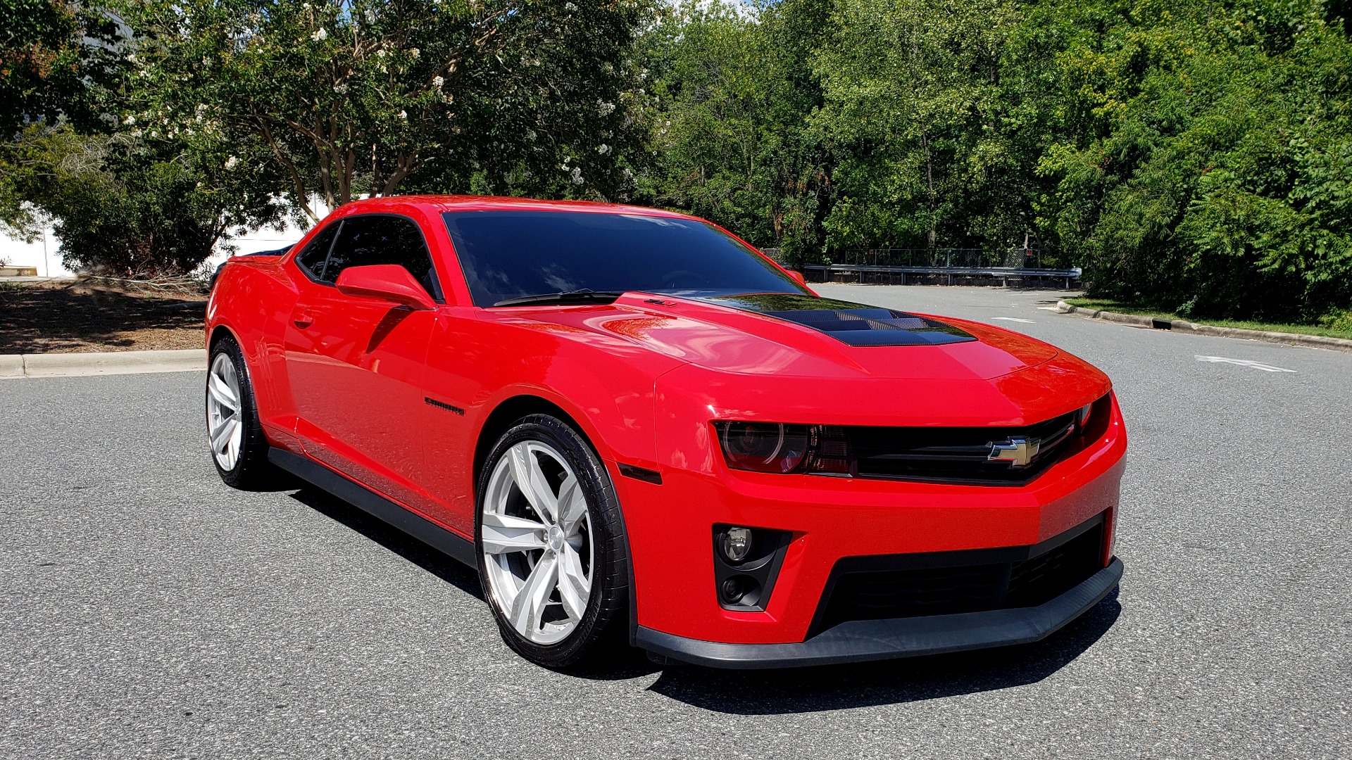 Used 2013 Chevrolet CAMARO ZL1 / 6.2L SUPERCHARGED 580HP / 6-SPD AUTO / NAV / REARVIEW for sale Sold at Formula Imports in Charlotte NC 28227 5