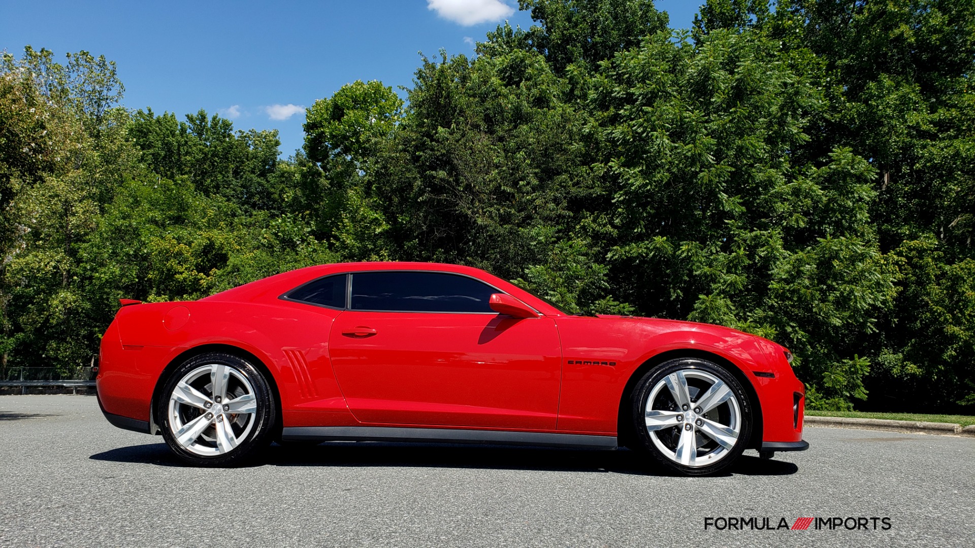 Used 2013 Chevrolet CAMARO ZL1 / 6.2L SUPERCHARGED 580HP / 6-SPD AUTO / NAV / REARVIEW for sale Sold at Formula Imports in Charlotte NC 28227 6