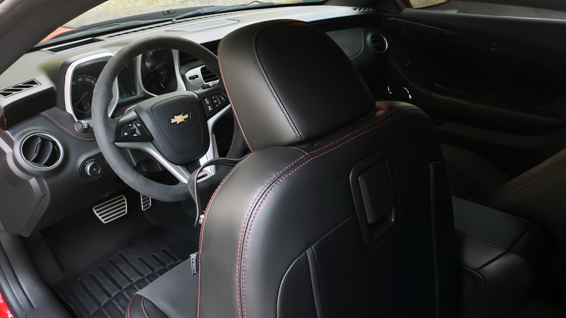 Used 2013 Chevrolet CAMARO ZL1 / 6.2L SUPERCHARGED 580HP / 6-SPD AUTO / NAV / REARVIEW for sale Sold at Formula Imports in Charlotte NC 28227 71