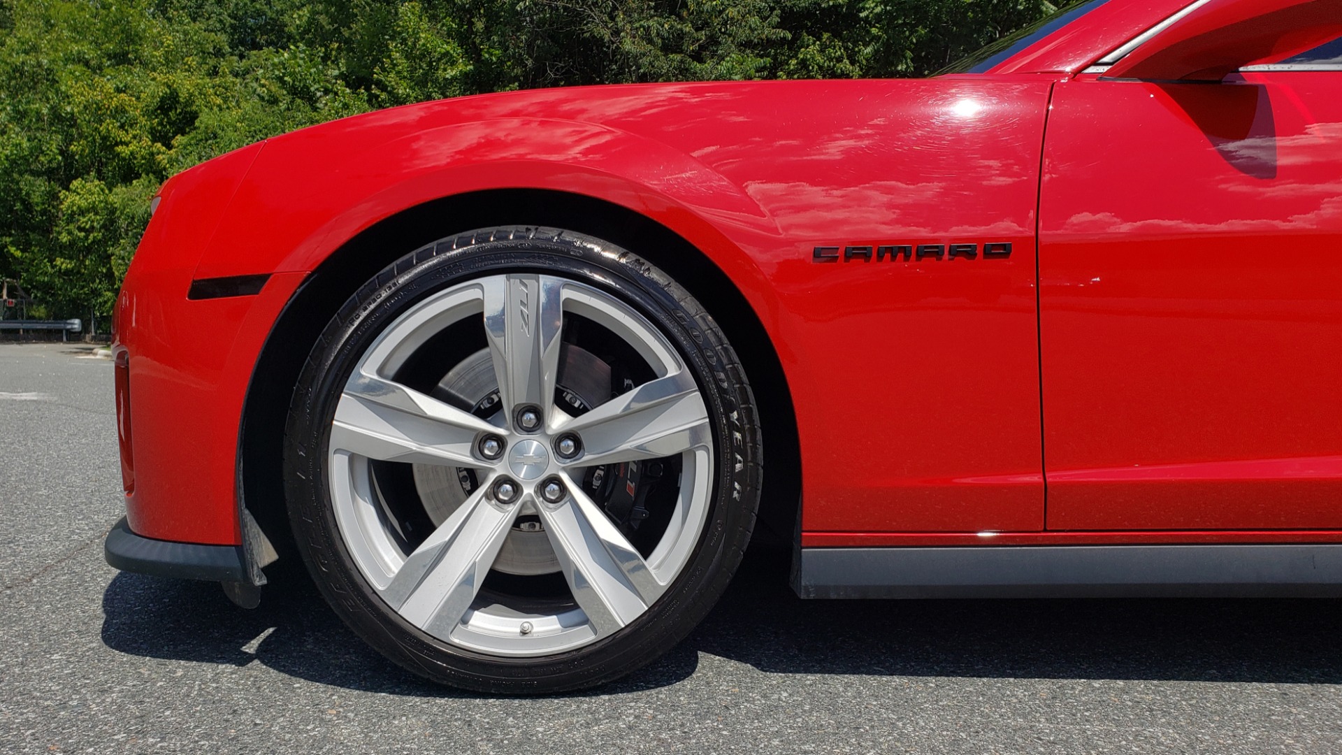 Used 2013 Chevrolet CAMARO ZL1 / 6.2L SUPERCHARGED 580HP / 6-SPD AUTO / NAV / REARVIEW for sale Sold at Formula Imports in Charlotte NC 28227 85