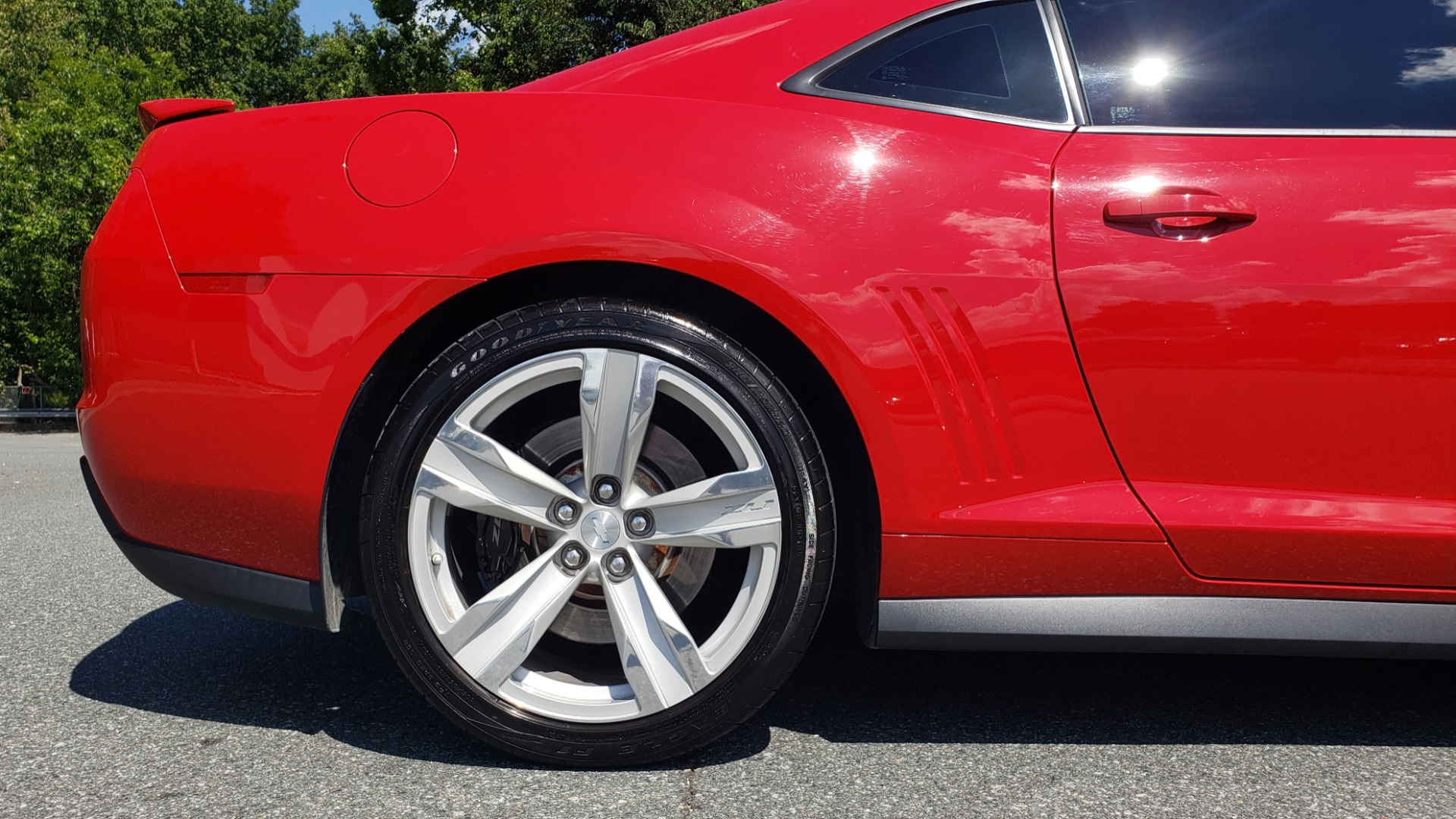 Used 2013 Chevrolet CAMARO ZL1 / 6.2L SUPERCHARGED 580HP / 6-SPD AUTO / NAV / REARVIEW for sale Sold at Formula Imports in Charlotte NC 28227 87
