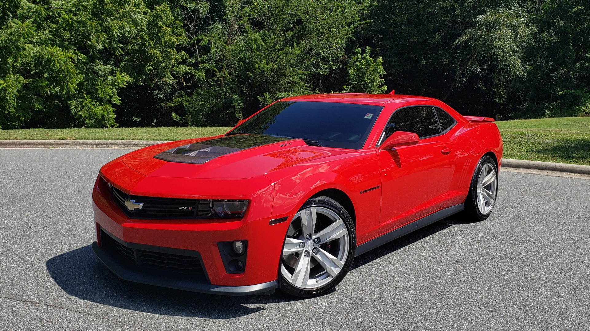 Used 2013 Chevrolet CAMARO ZL1 / 6.2L SUPERCHARGED 580HP / 6-SPD AUTO / NAV / REARVIEW for sale Sold at Formula Imports in Charlotte NC 28227 1