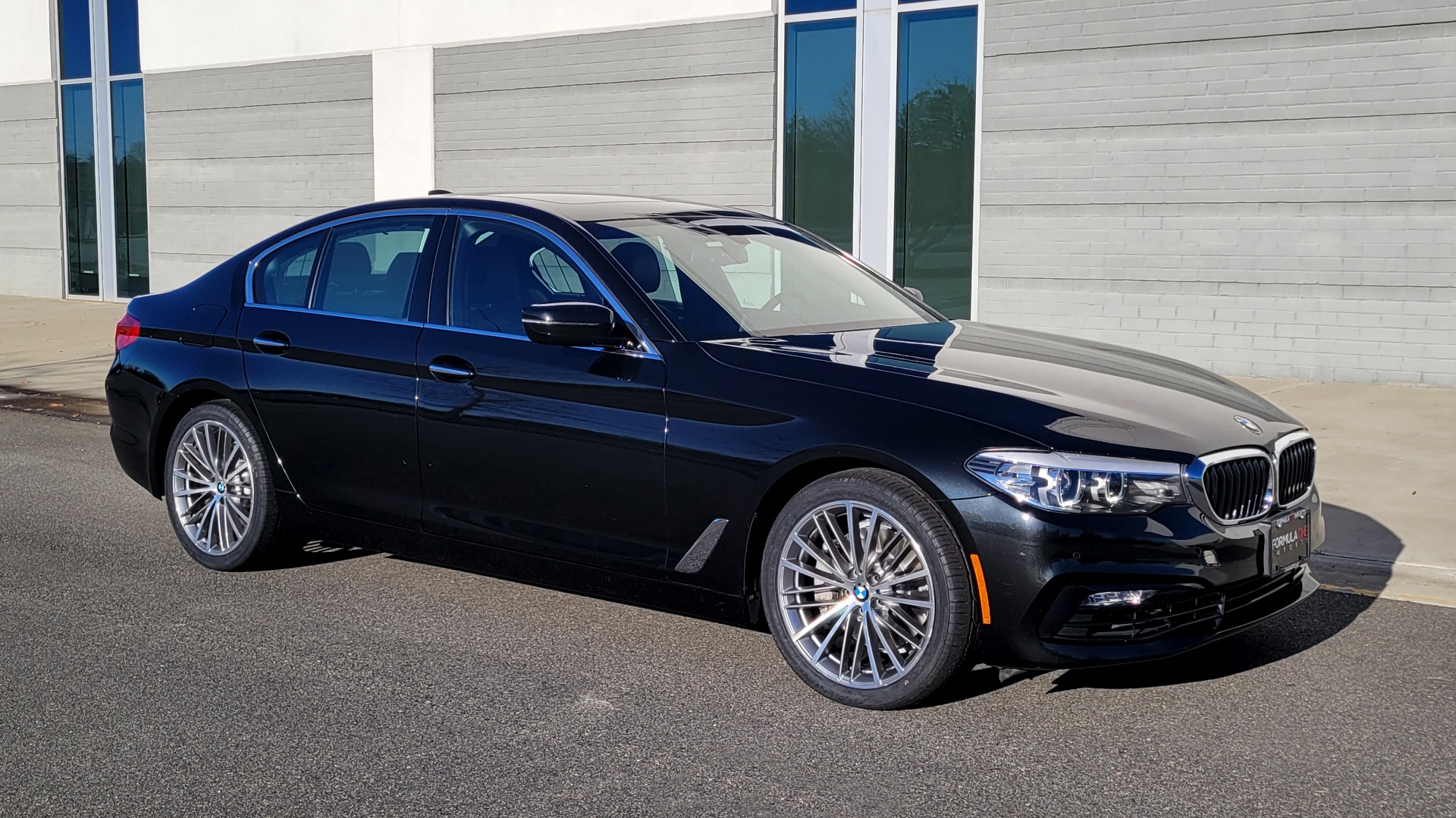 Used 2017 BMW 5 SERIES 530I XDRIVE PREMIUM / NAV / SUNROOF / PARK ASST / COLD WTHR / RE for sale Sold at Formula Imports in Charlotte NC 28227 10