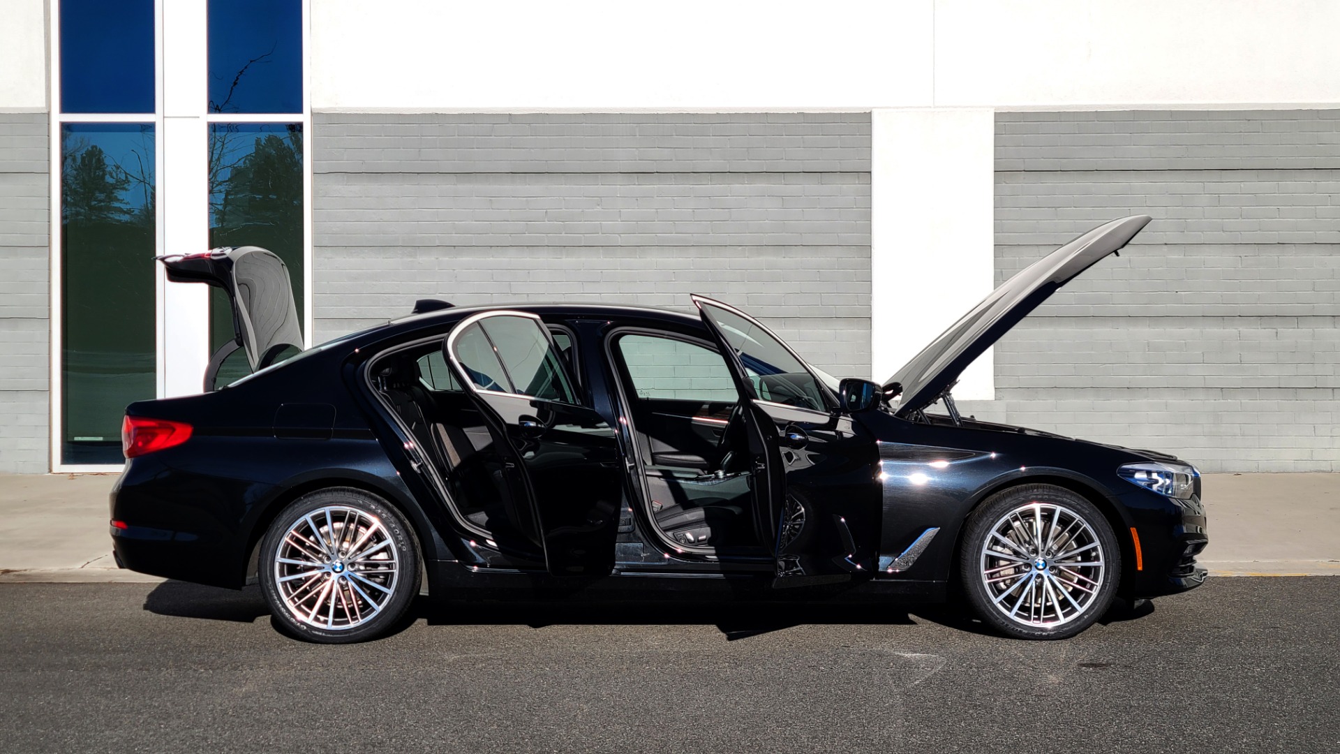 Used 2017 BMW 5 SERIES 530I XDRIVE PREMIUM / NAV / SUNROOF / PARK ASST / COLD WTHR / RE for sale Sold at Formula Imports in Charlotte NC 28227 11