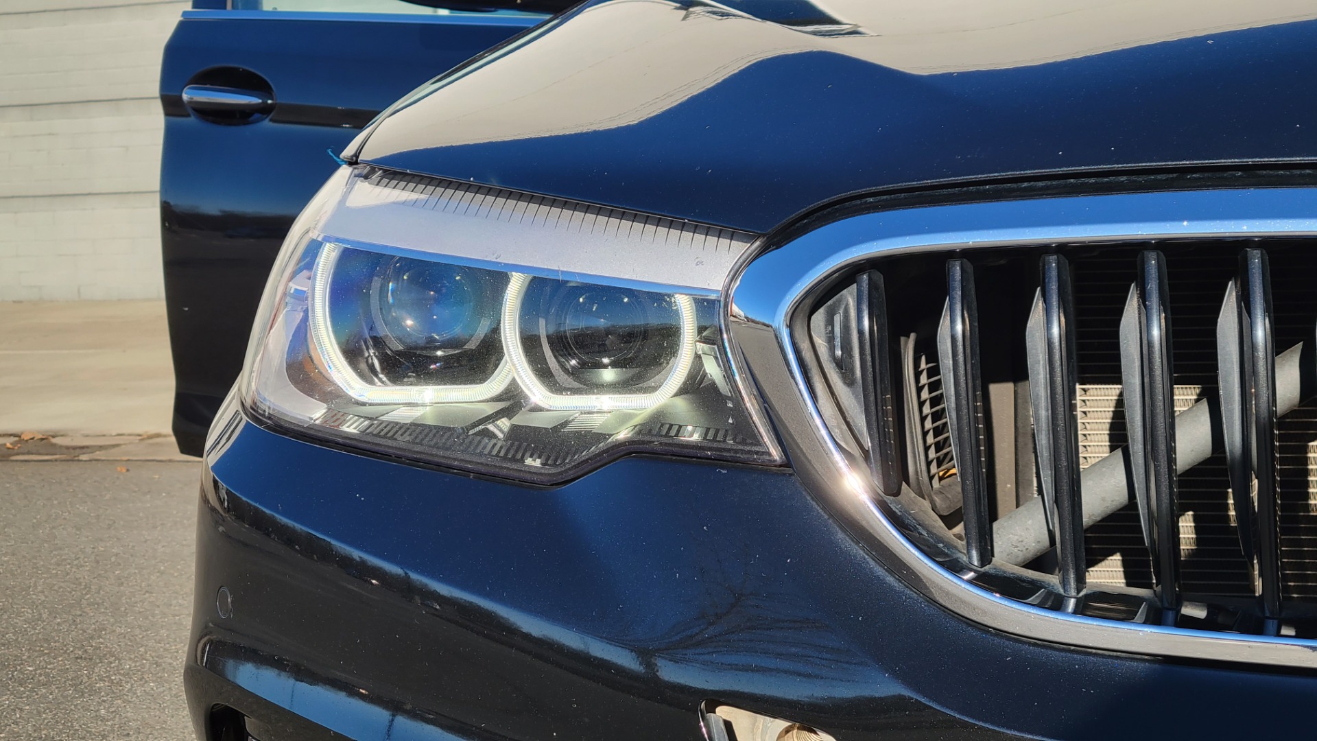 Used 2017 BMW 5 SERIES 530I XDRIVE PREMIUM / NAV / SUNROOF / PARK ASST / COLD WTHR / RE for sale Sold at Formula Imports in Charlotte NC 28227 18