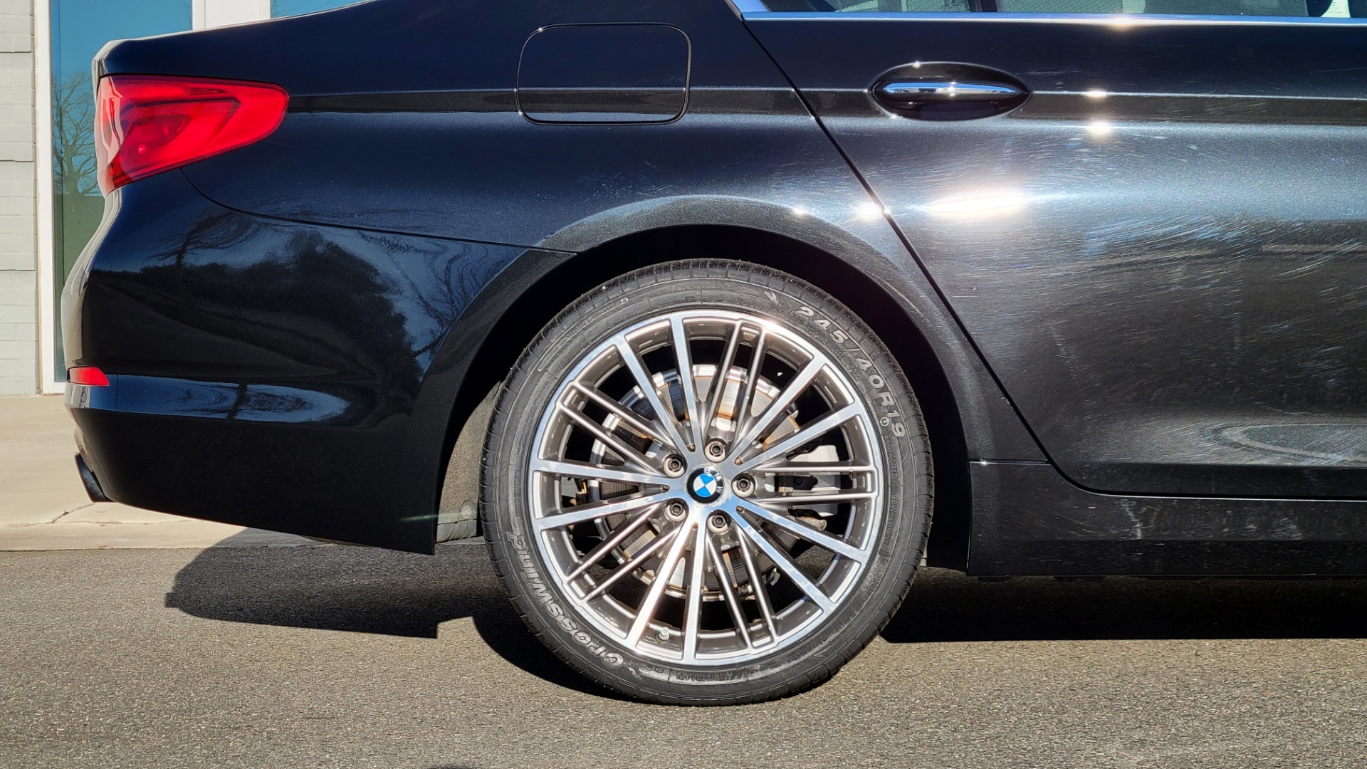 Used 2017 BMW 5 SERIES 530I XDRIVE PREMIUM / NAV / SUNROOF / PARK ASST / COLD WTHR / RE for sale Sold at Formula Imports in Charlotte NC 28227 31