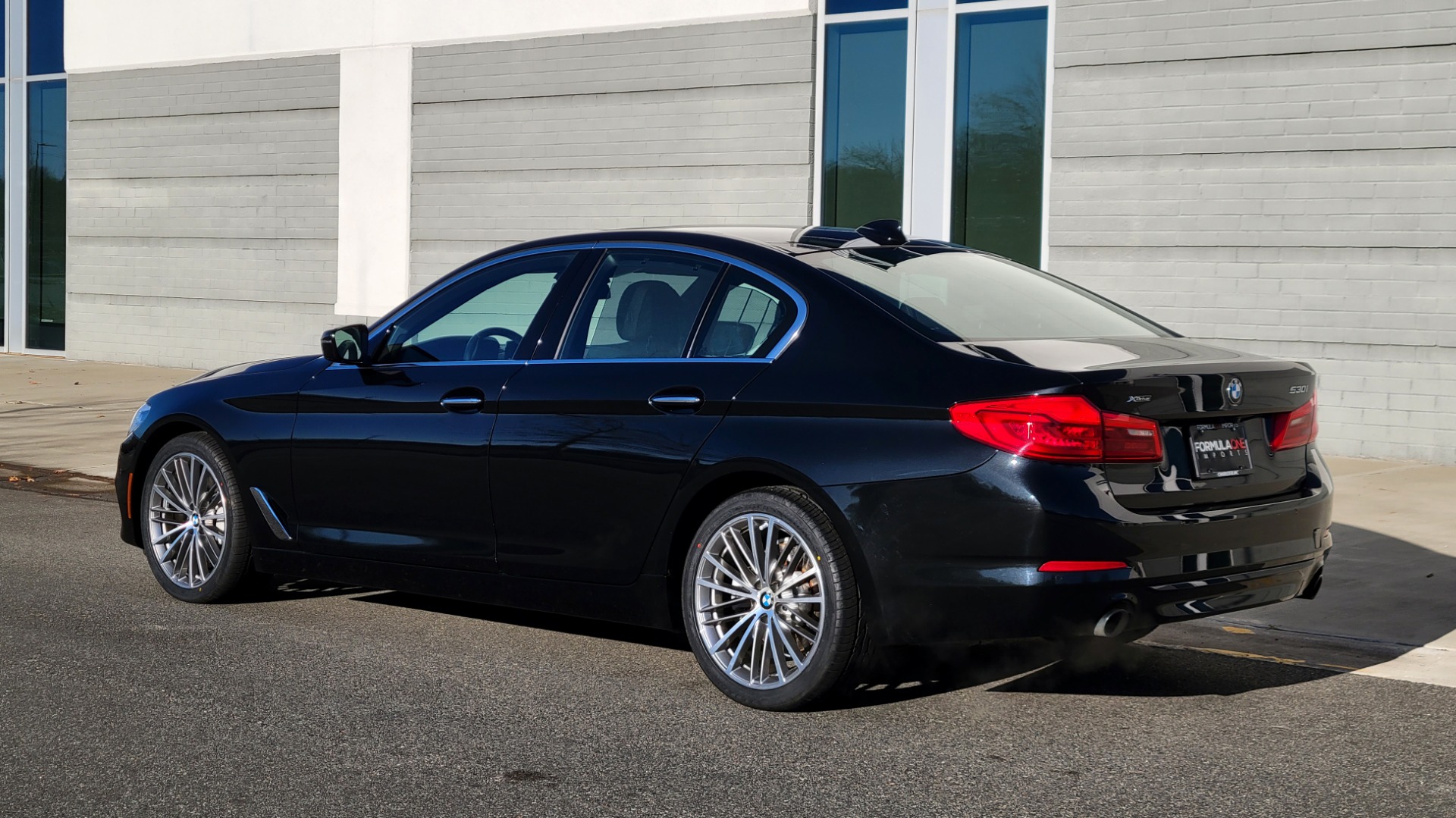 Used 2017 BMW 5 SERIES 530I XDRIVE PREMIUM / NAV / SUNROOF / PARK ASST / COLD WTHR / RE for sale Sold at Formula Imports in Charlotte NC 28227 5