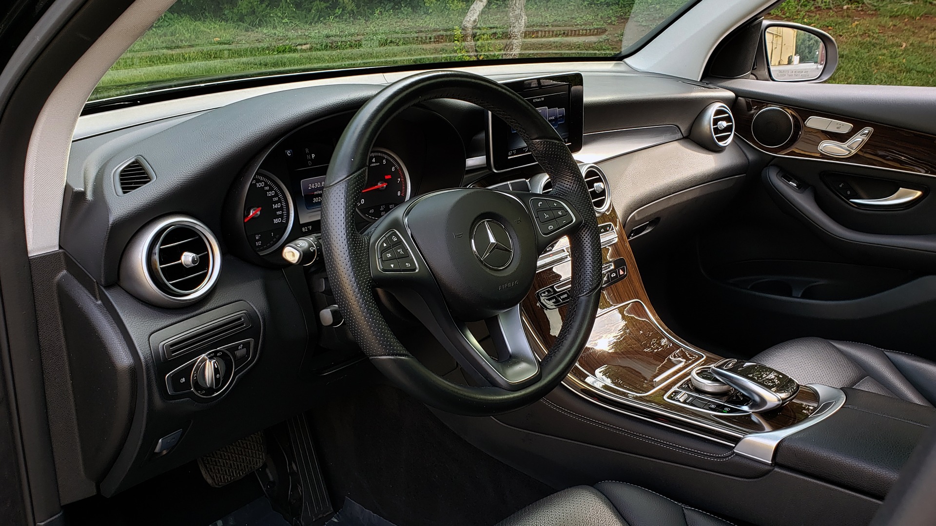 Used 2016 Mercedes-Benz GLC 300 / PANO-ROOF / HEATED SEATS / REARVIEW / NEW TIRES for sale Sold at Formula Imports in Charlotte NC 28227 37