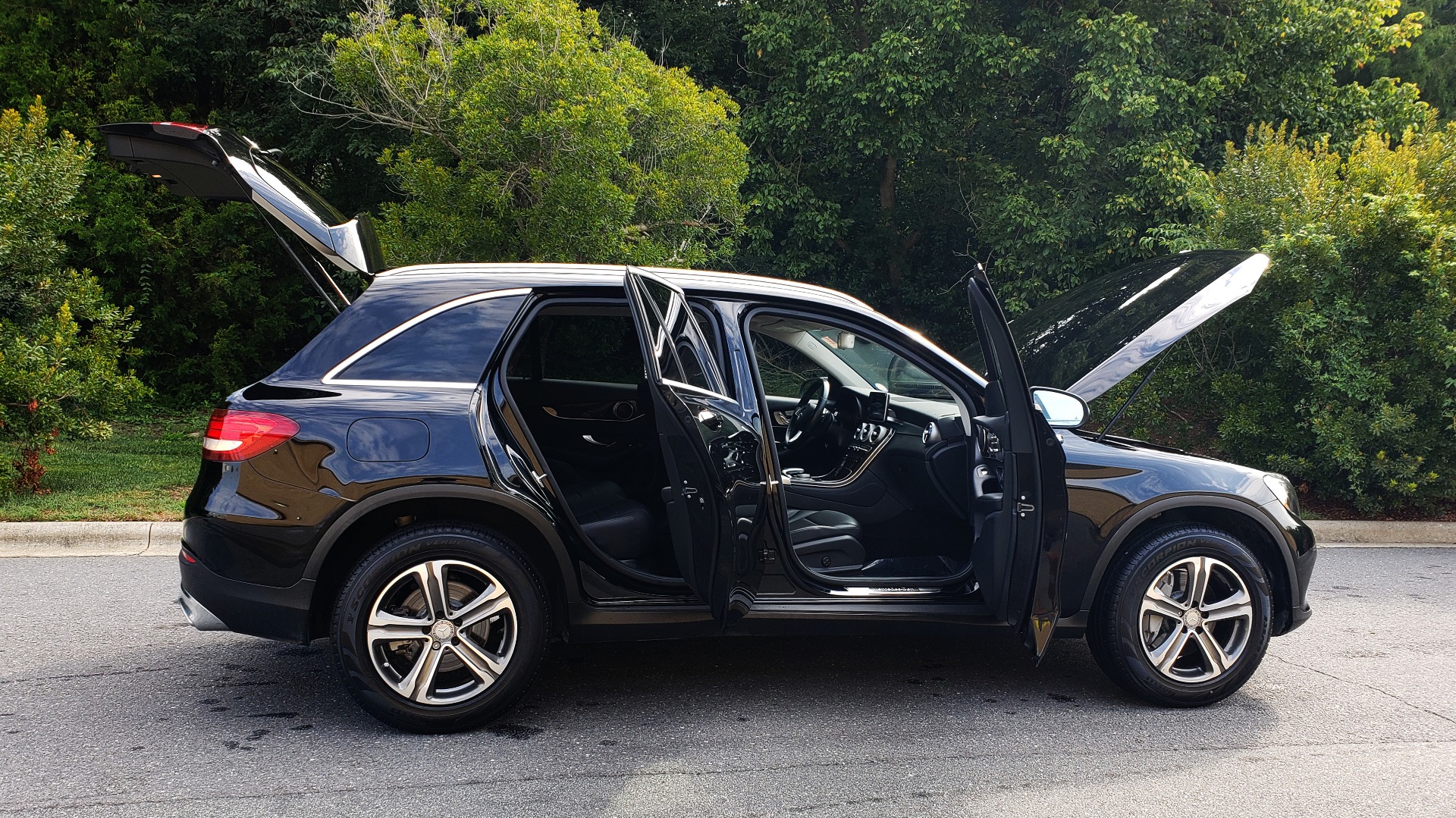 Used 2016 Mercedes-Benz GLC 300 / PANO-ROOF / HEATED SEATS / REARVIEW / NEW TIRES for sale Sold at Formula Imports in Charlotte NC 28227 9