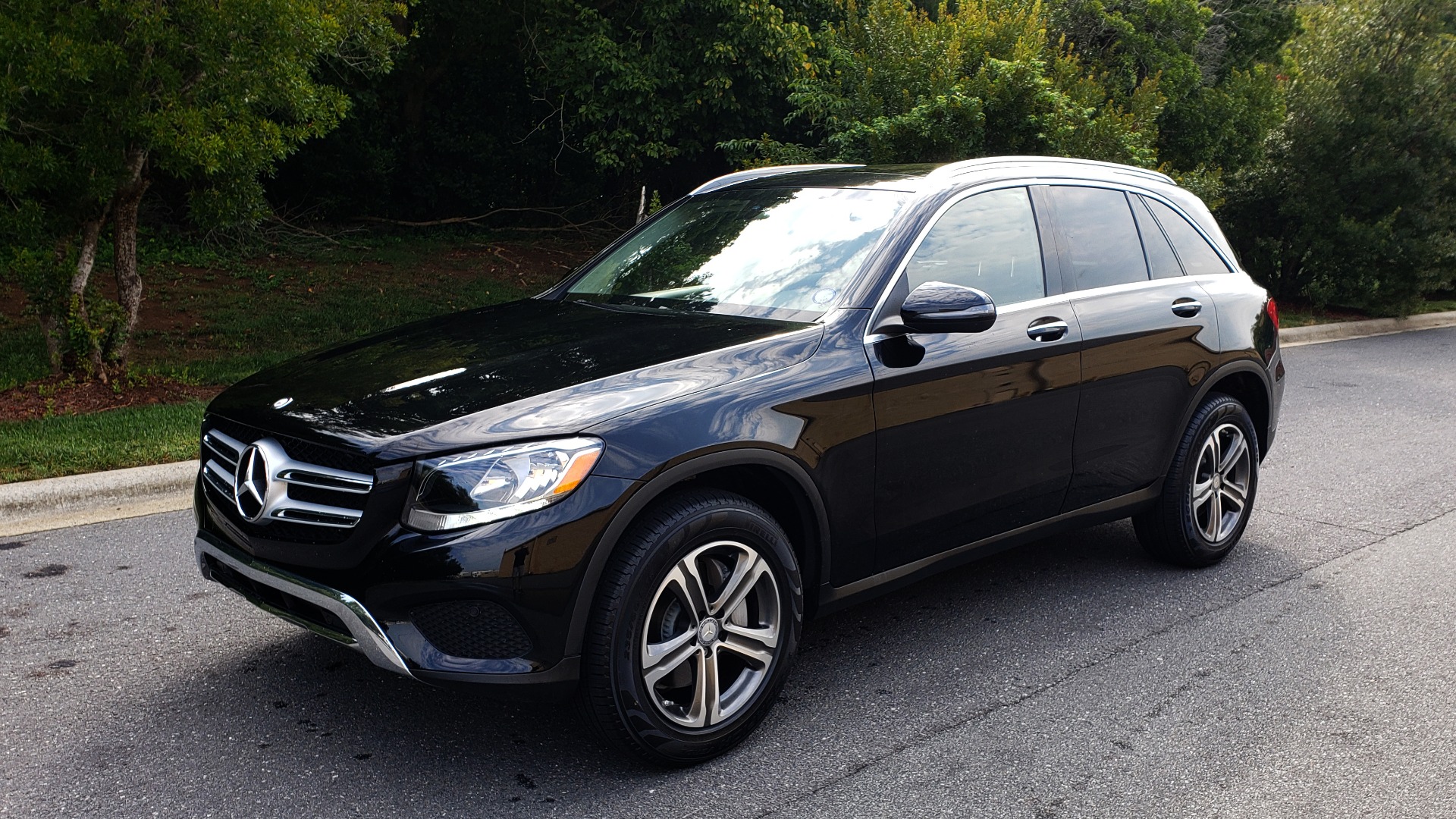 Used 2016 Mercedes-Benz GLC 300 / PANO-ROOF / HEATED SEATS / REARVIEW / NEW TIRES for sale Sold at Formula Imports in Charlotte NC 28227 1