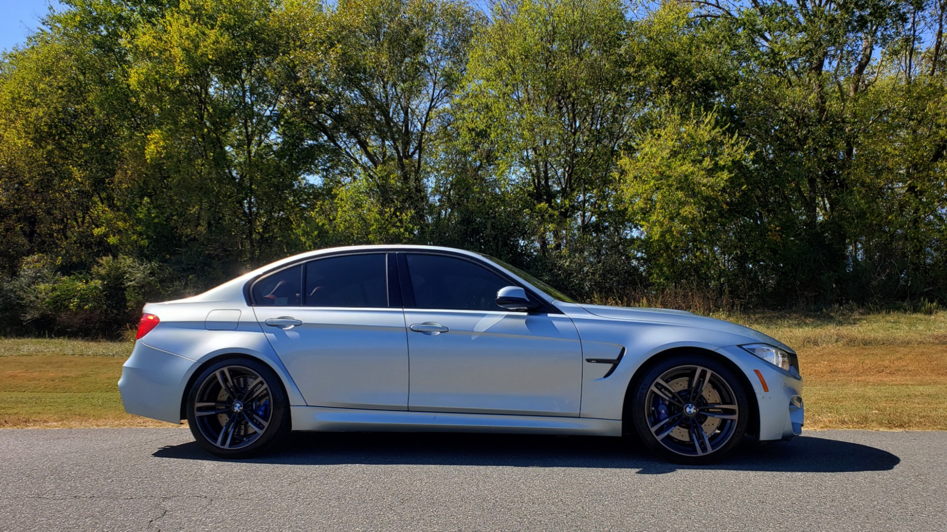 Used 2015 BMW M3 EXECUTIVE PKG / NAV / CAMERA / HUD / CARBON FIBER ROOF for sale Sold at Formula Imports in Charlotte NC 28227 13
