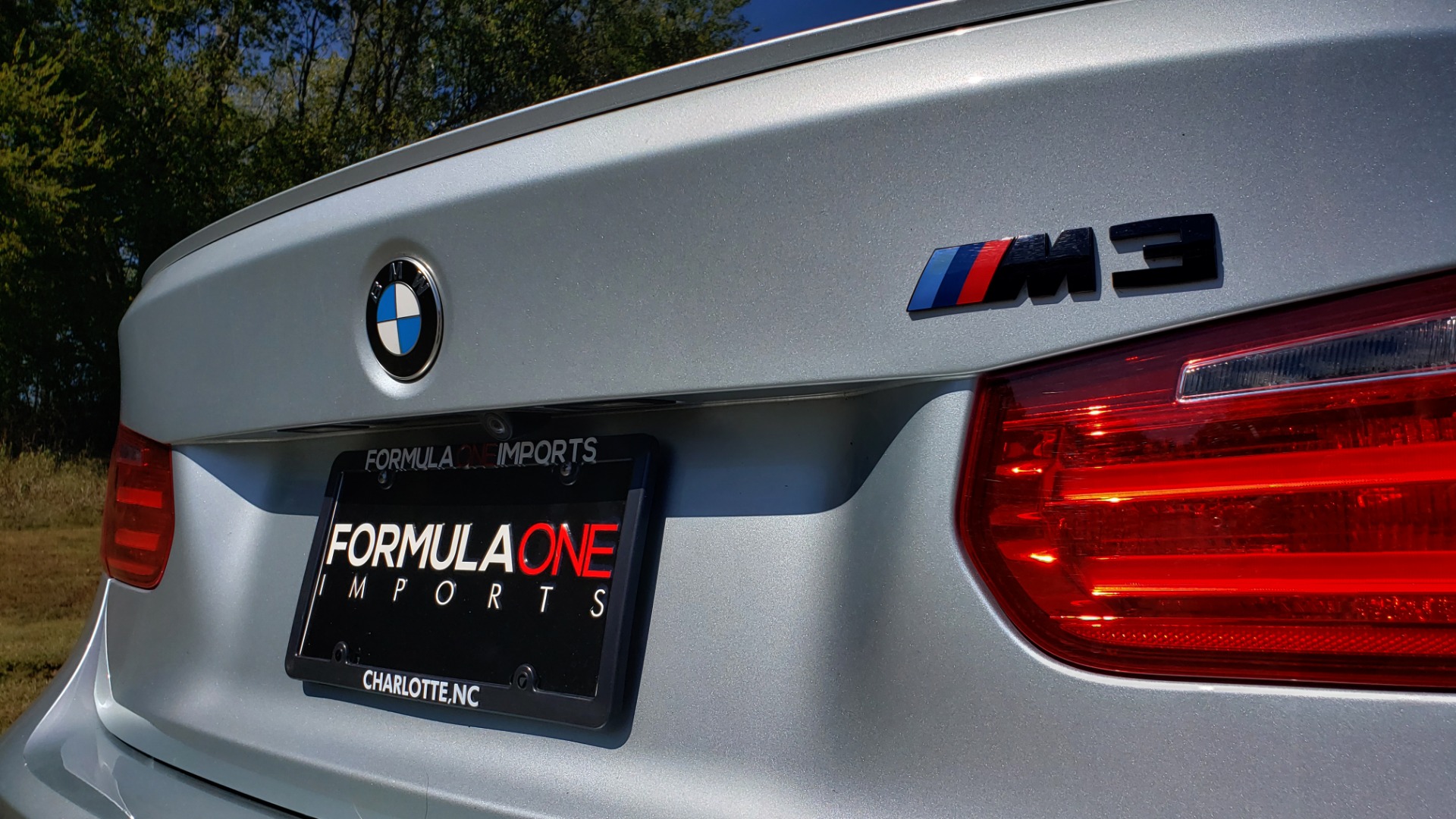 Used 2015 BMW M3 EXECUTIVE PKG / NAV / CAMERA / HUD / CARBON FIBER ROOF for sale Sold at Formula Imports in Charlotte NC 28227 18