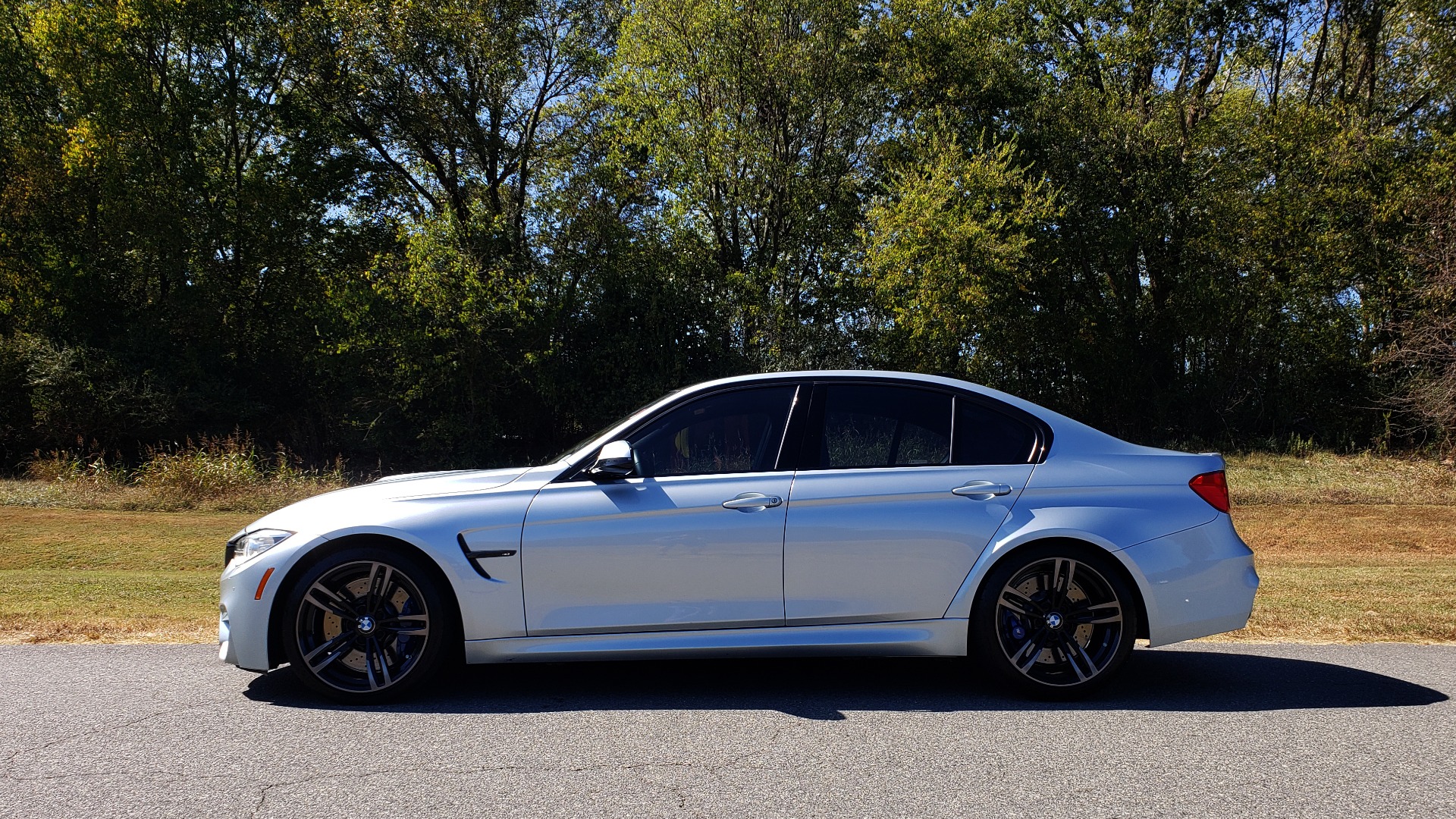 Used 2015 BMW M3 EXECUTIVE PKG / NAV / CAMERA / HUD / CARBON FIBER ROOF for sale Sold at Formula Imports in Charlotte NC 28227 2