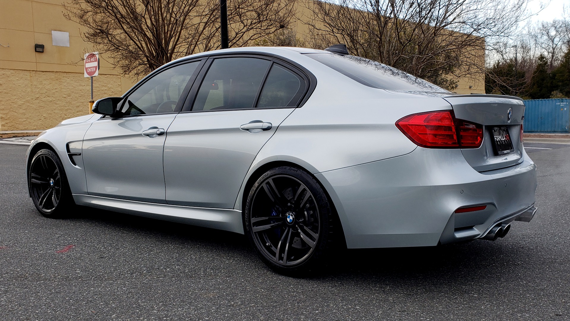 Used 2015 BMW M3 EXECUTIVE PKG / NAV / CAMERA / HUD / CARBON FIBER ROOF for sale Sold at Formula Imports in Charlotte NC 28227 23