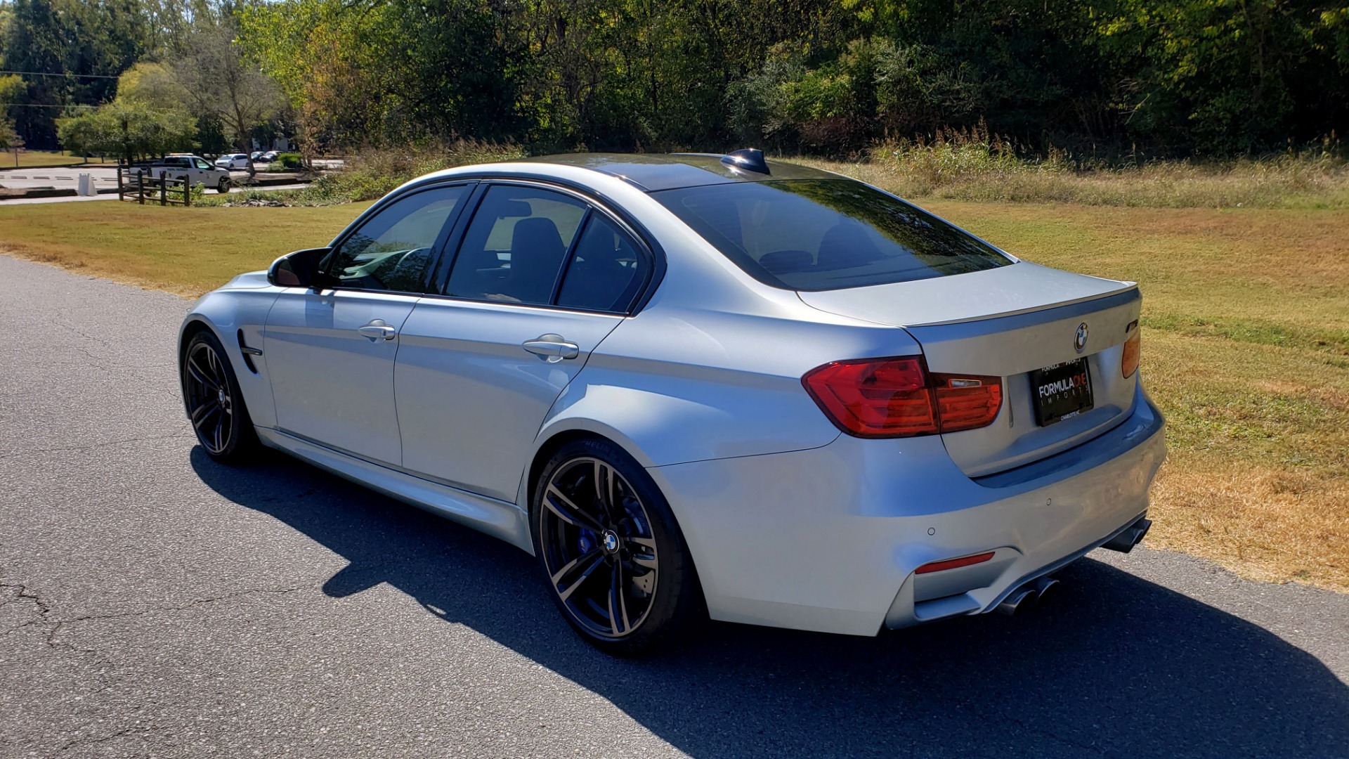 Used 2015 BMW M3 EXECUTIVE PKG / NAV / CAMERA / HUD / CARBON FIBER ROOF for sale Sold at Formula Imports in Charlotte NC 28227 3