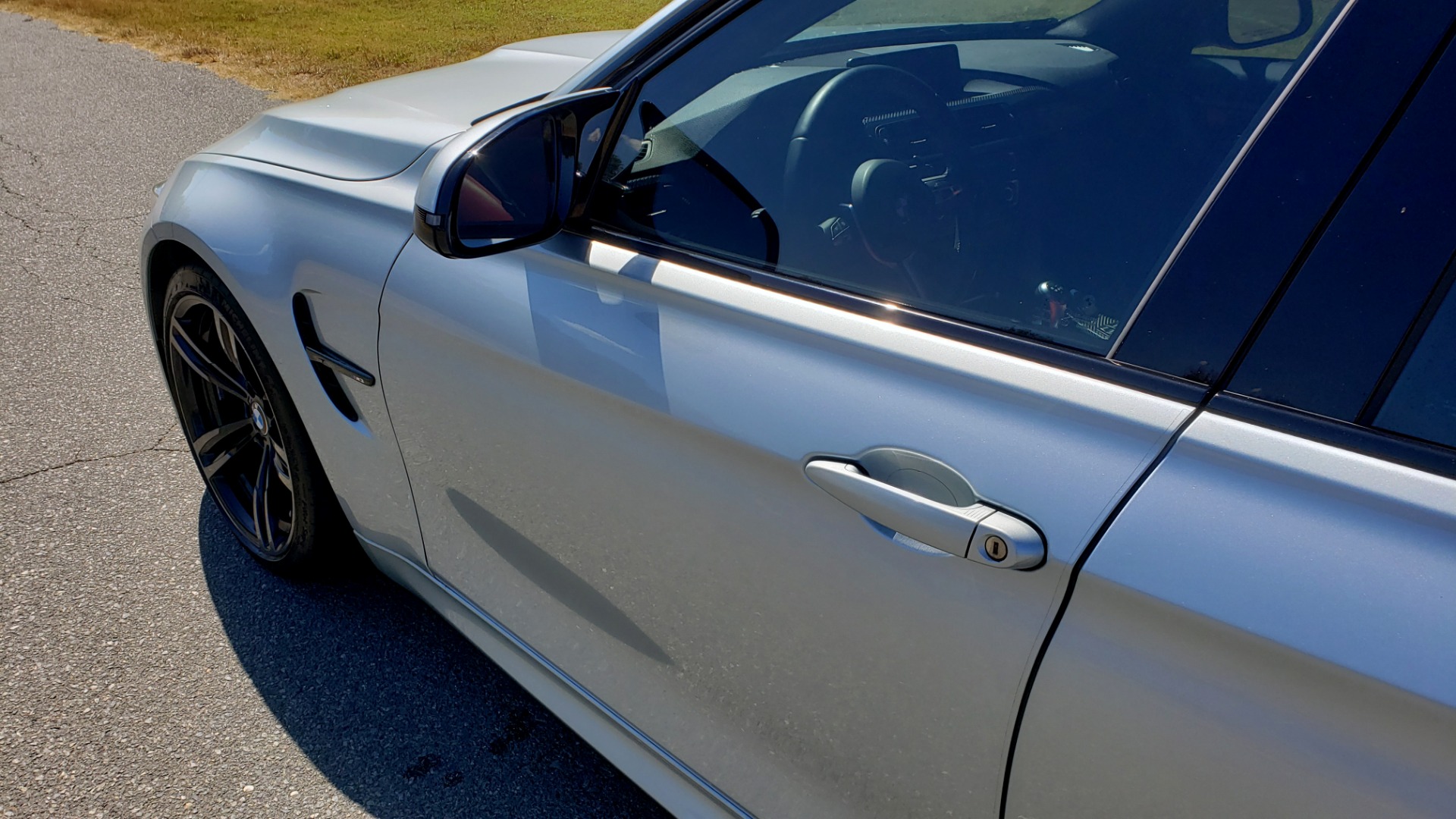 Used 2015 BMW M3 EXECUTIVE PKG / NAV / CAMERA / HUD / CARBON FIBER ROOF for sale Sold at Formula Imports in Charlotte NC 28227 4