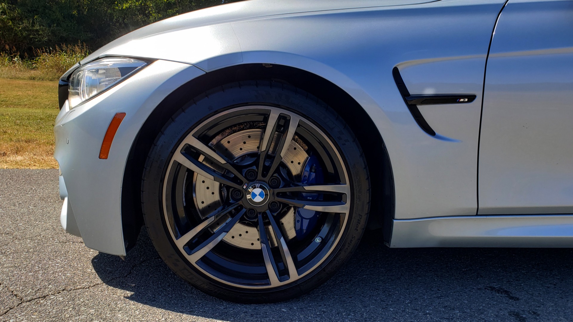 Used 2015 BMW M3 EXECUTIVE PKG / NAV / CAMERA / HUD / CARBON FIBER ROOF for sale Sold at Formula Imports in Charlotte NC 28227 91