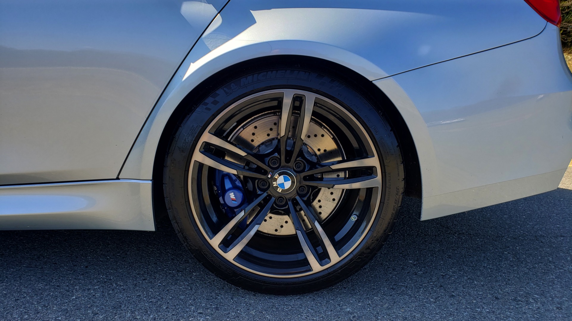 Used 2015 BMW M3 EXECUTIVE PKG / NAV / CAMERA / HUD / CARBON FIBER ROOF for sale Sold at Formula Imports in Charlotte NC 28227 92