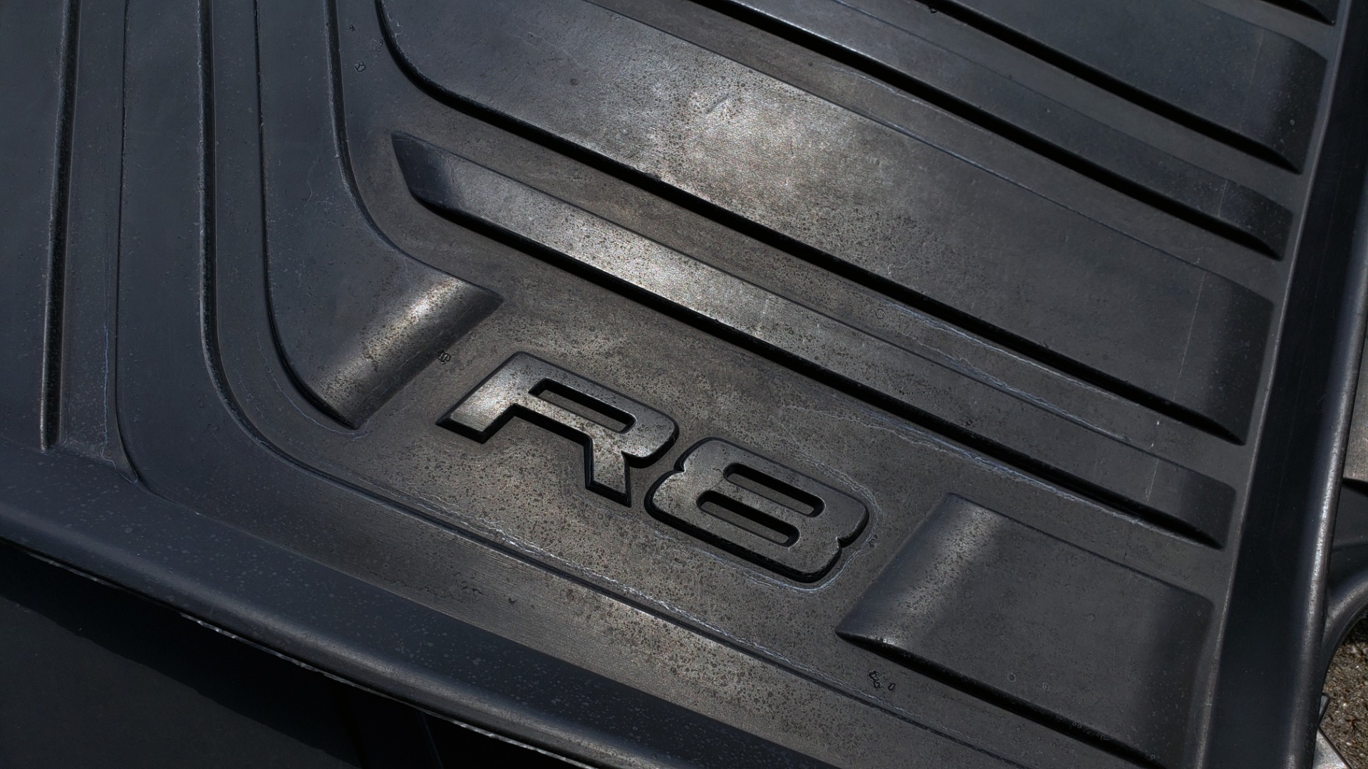 Used 2010 Audi R8 5.2L V10 SUPERCHARGED / AWD / COUPE / CUSTOM TUNED for sale Sold at Formula Imports in Charlotte NC 28227 29
