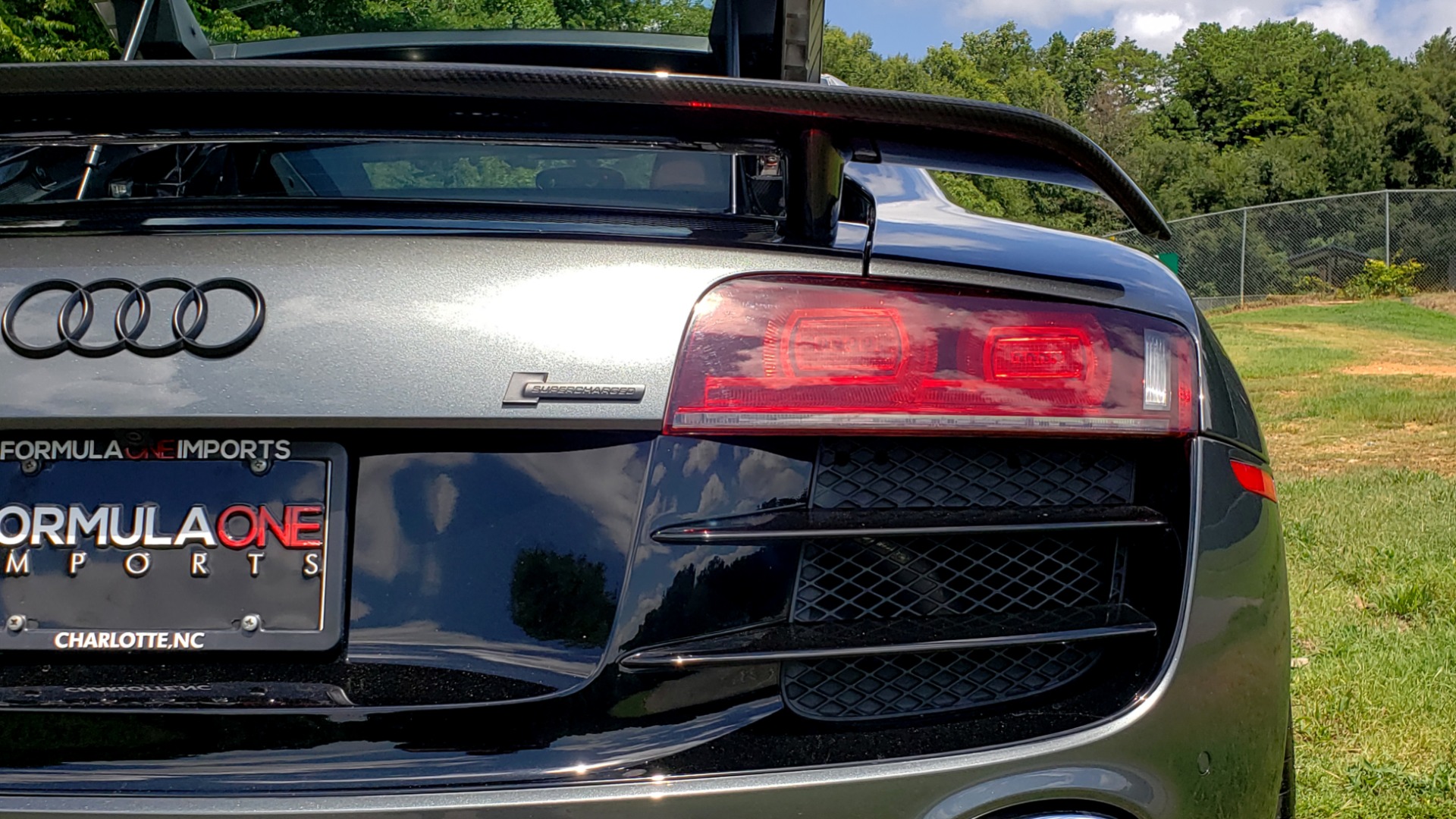 Used 2010 Audi R8 5.2L for sale $89,999 at Formula Imports in Charlotte NC 28227 33