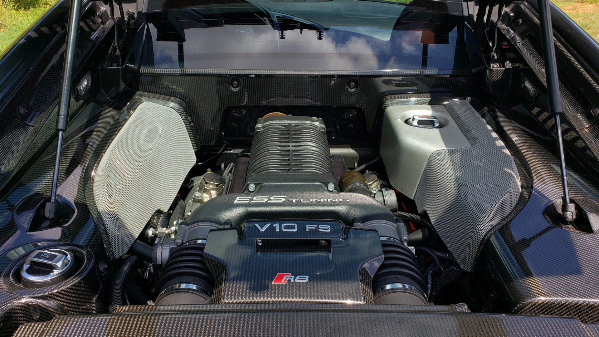 Used 2010 Audi R8 5.2L V10 SUPERCHARGED / AWD / COUPE / CUSTOM TUNED for sale Sold at Formula Imports in Charlotte NC 28227 38