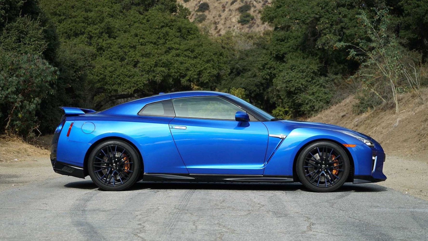 Used 2020 Nissan GT-R Premium for sale Sold at Formula Imports in Charlotte NC 28227 5
