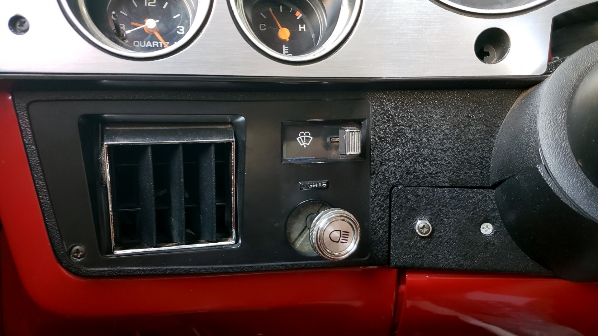 Used 1981 GMC JIMMY K1500 4X4 / 5.0L V8 / AUTO / LIFTED / REMOVABLE TOP for sale Sold at Formula Imports in Charlotte NC 28227 16