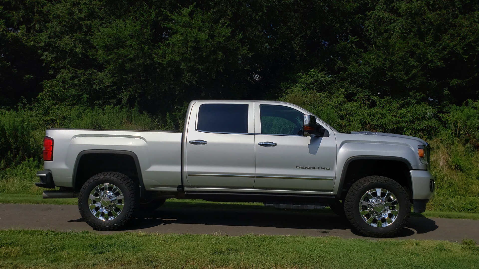 Used 2018 GMC SIERRA 2500HD DENALI 4WD / 6.6L DURAMAX / NAV / SUNROOF / BOSE / REARVIEW for sale Sold at Formula Imports in Charlotte NC 28227 13