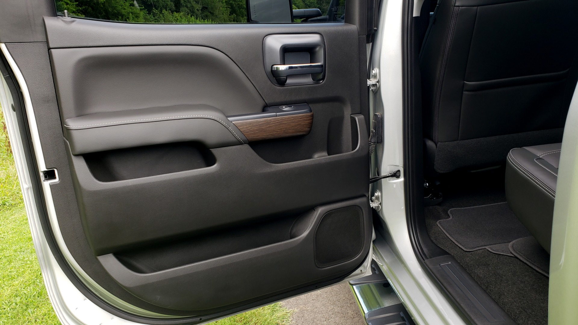 Used 2018 GMC SIERRA 2500HD DENALI 4WD / 6.6L DURAMAX / NAV / SUNROOF / BOSE / REARVIEW for sale Sold at Formula Imports in Charlotte NC 28227 68