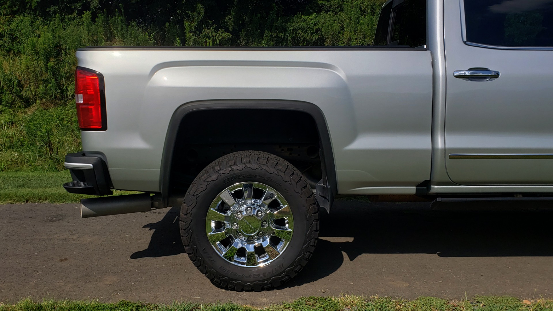 Used 2018 GMC SIERRA 2500HD DENALI 4WD / 6.6L DURAMAX / NAV / SUNROOF / BOSE / REARVIEW for sale Sold at Formula Imports in Charlotte NC 28227 90