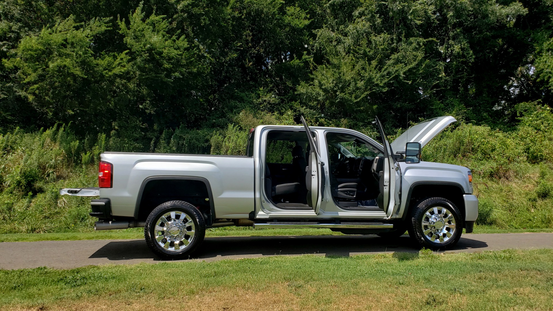 Used 2018 GMC Sierra 2500HD Denali for sale Sold at Formula Imports in Charlotte NC 28227 29