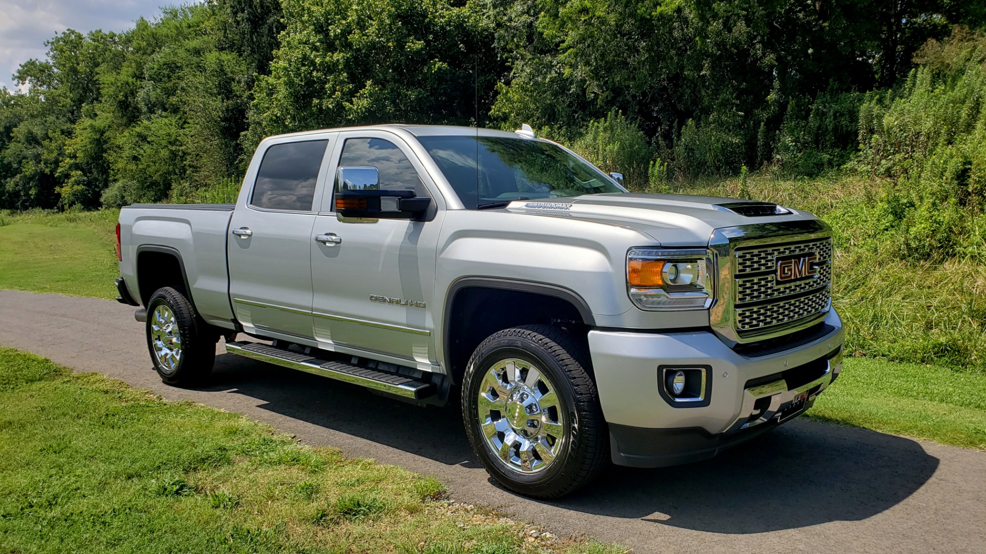Used 2018 GMC Sierra 2500HD Denali for sale Sold at Formula Imports in Charlotte NC 28227 4